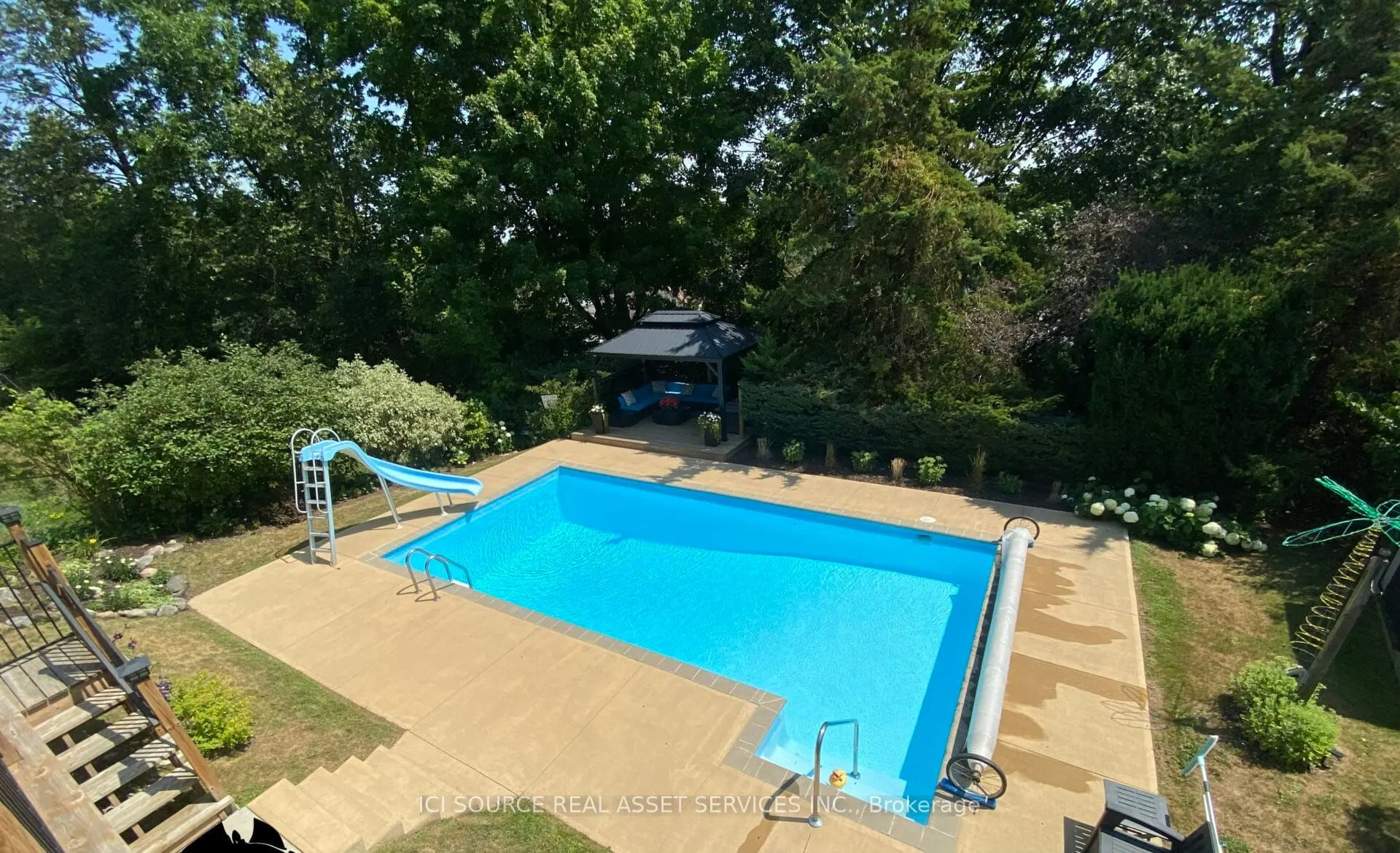 14 Montague Court