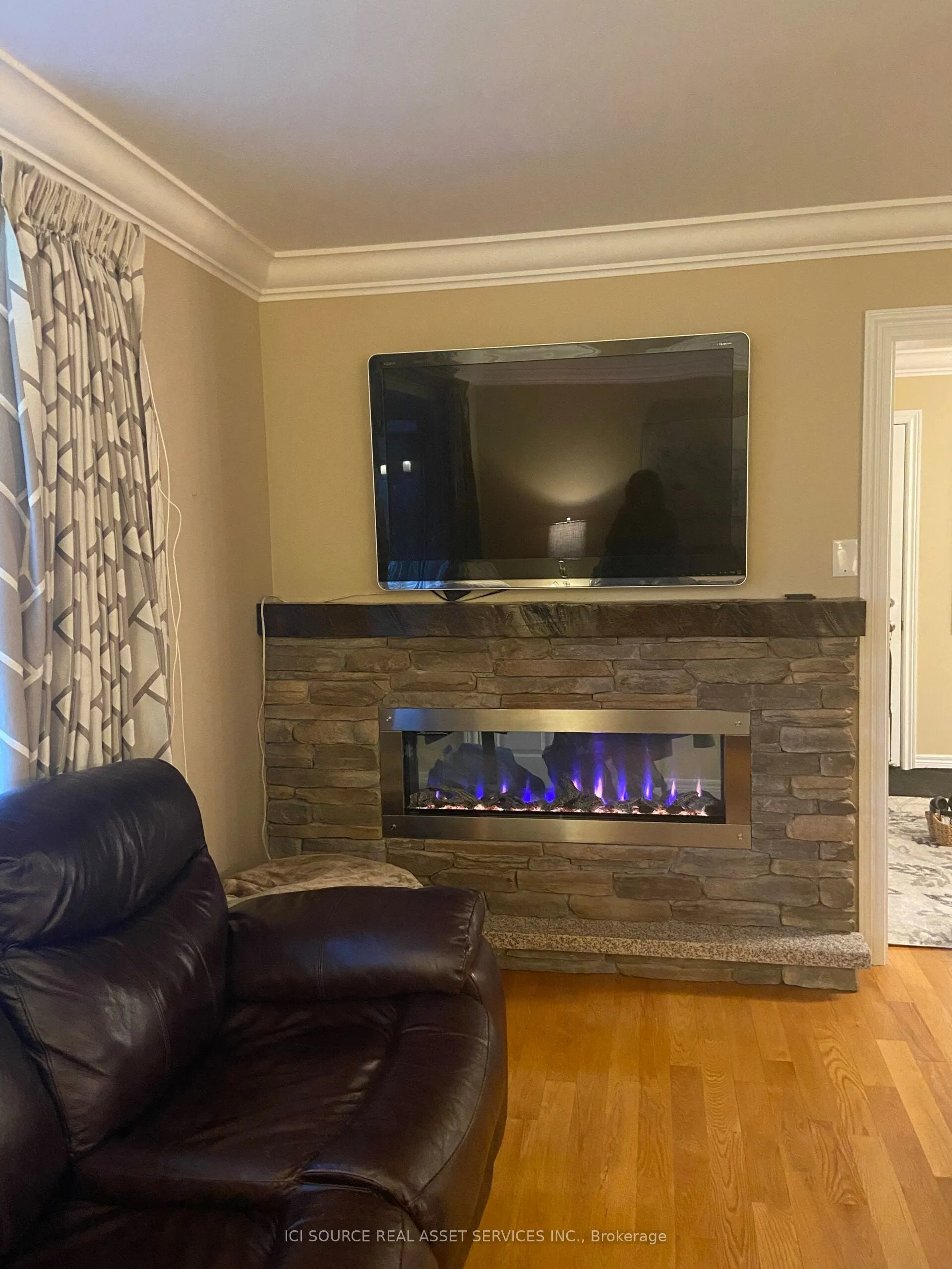 14 Montague Court
