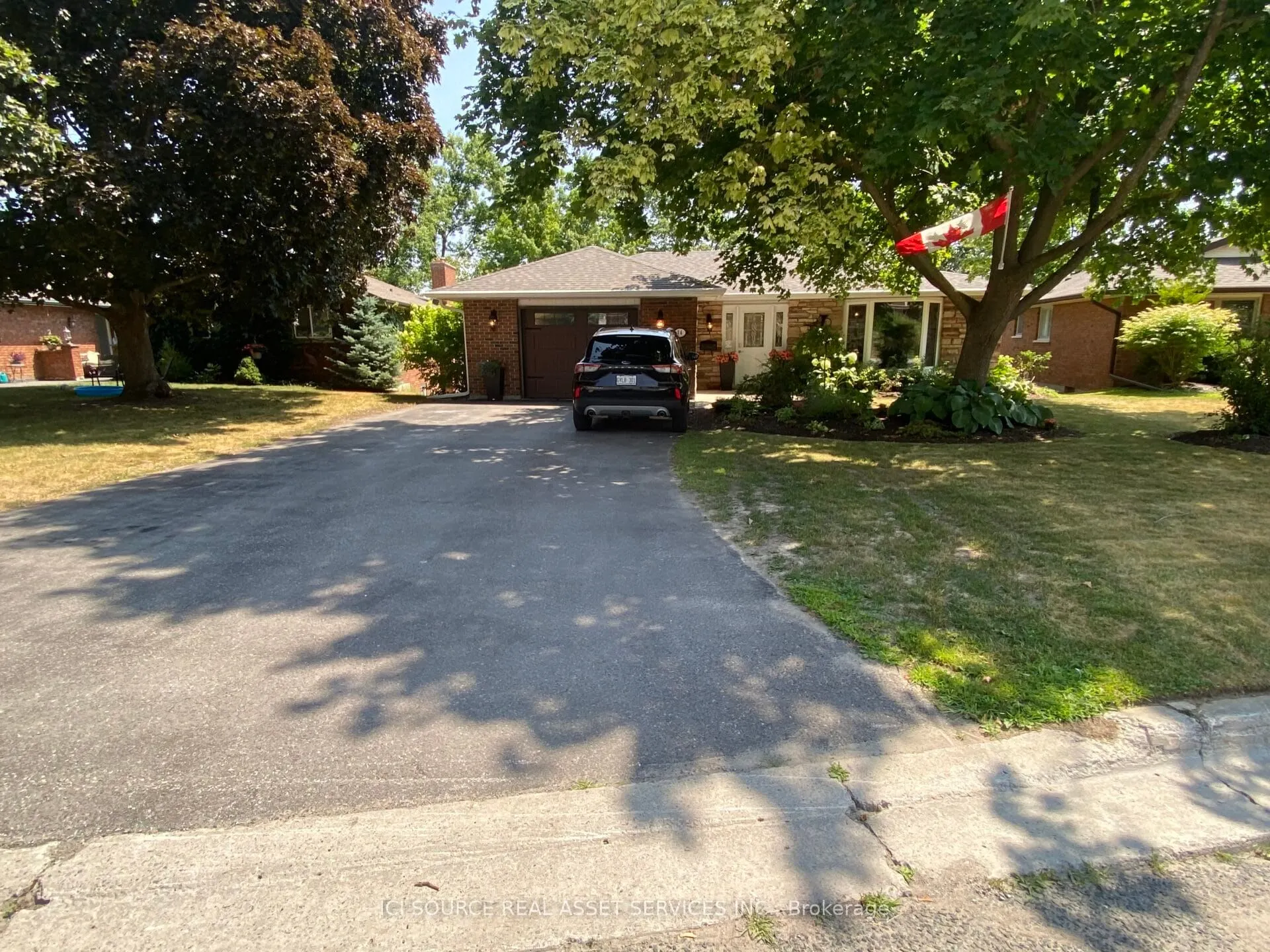 14 Montague Court
