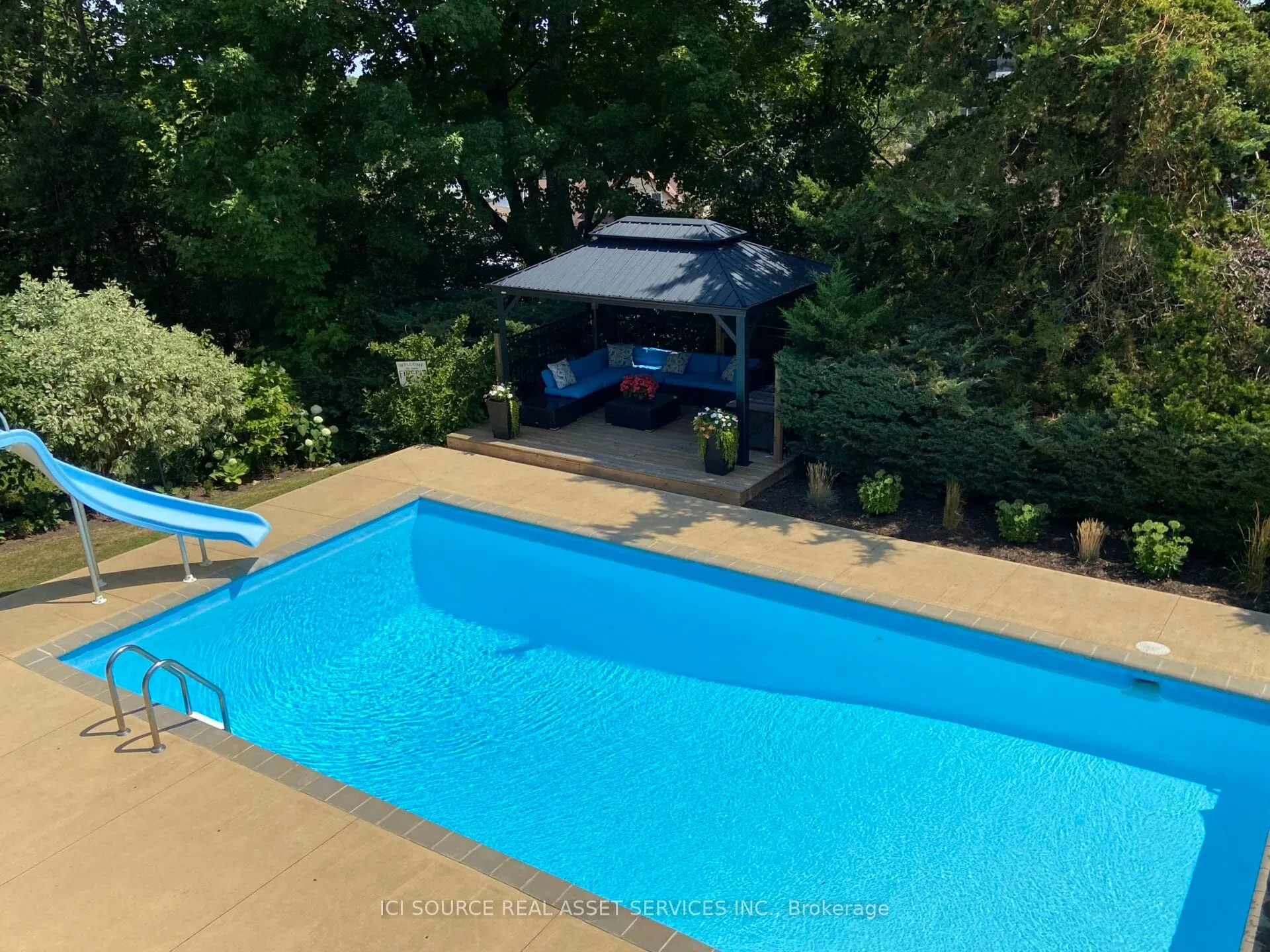 14 Montague Court