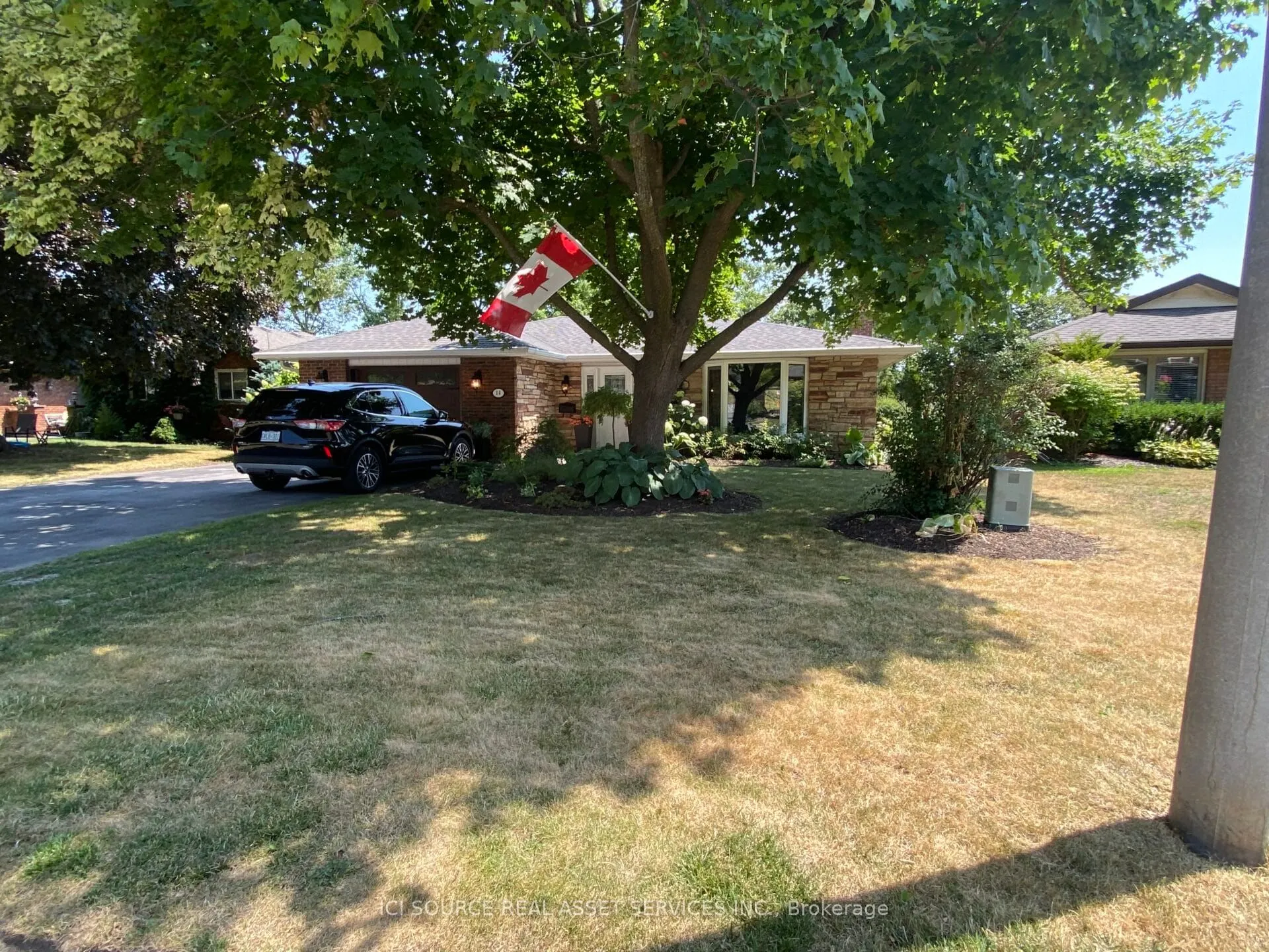 14 Montague Court