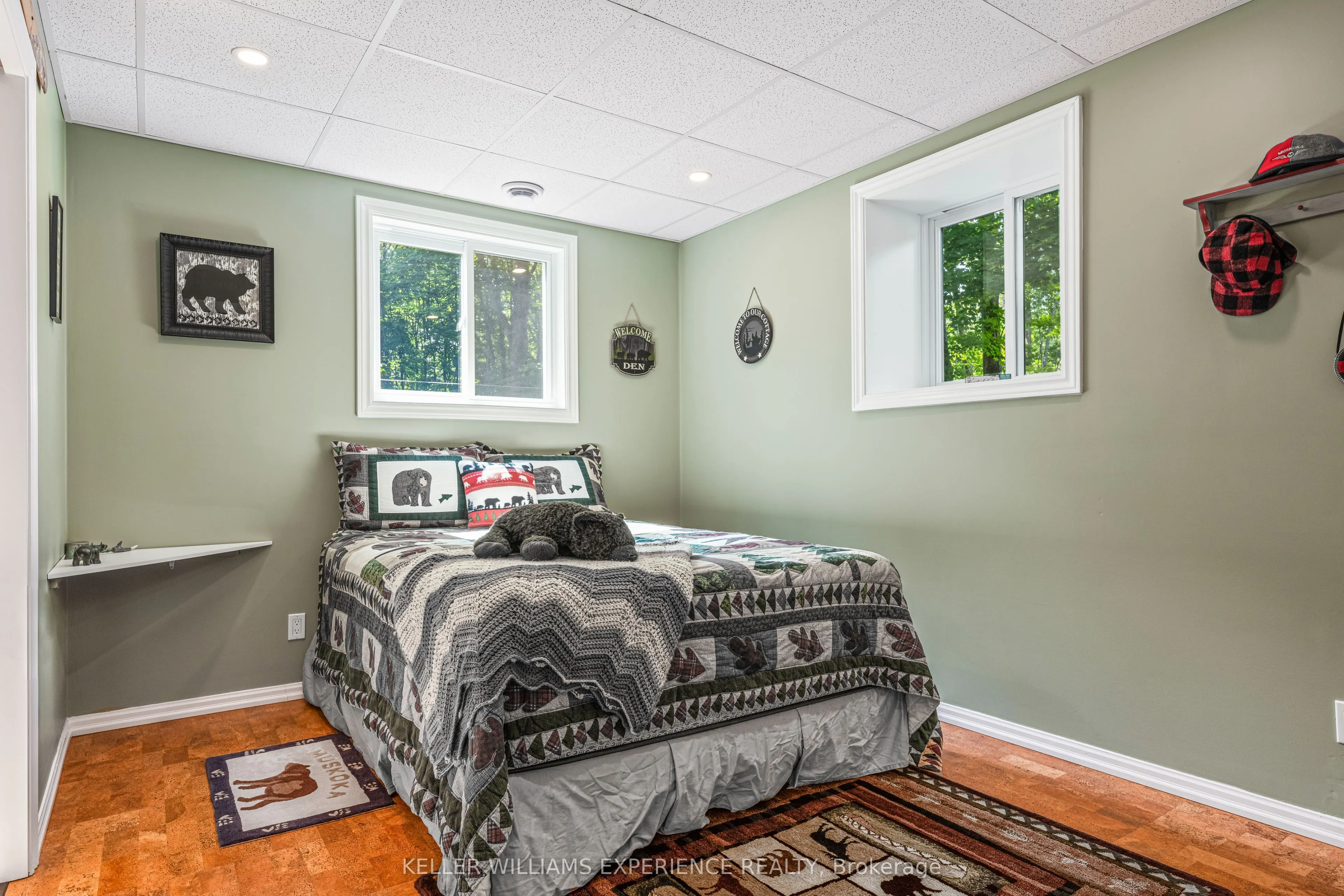 121 Yonge Street S