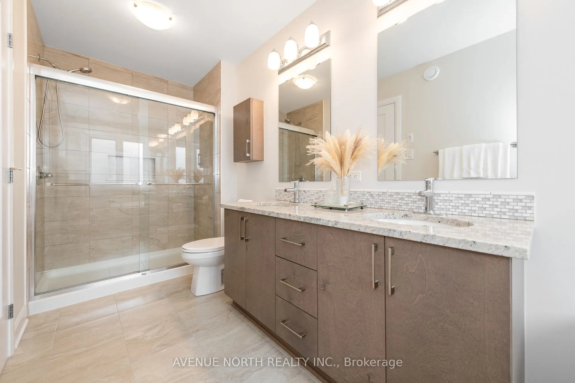 121 ANGELONIA Crescent