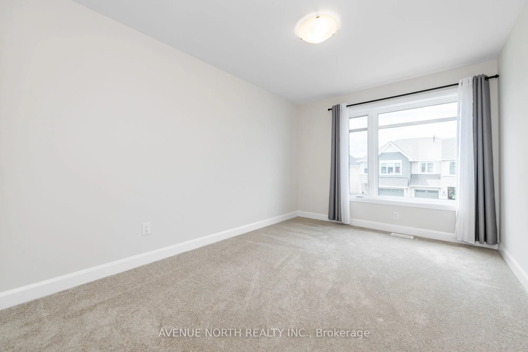 121 ANGELONIA Crescent