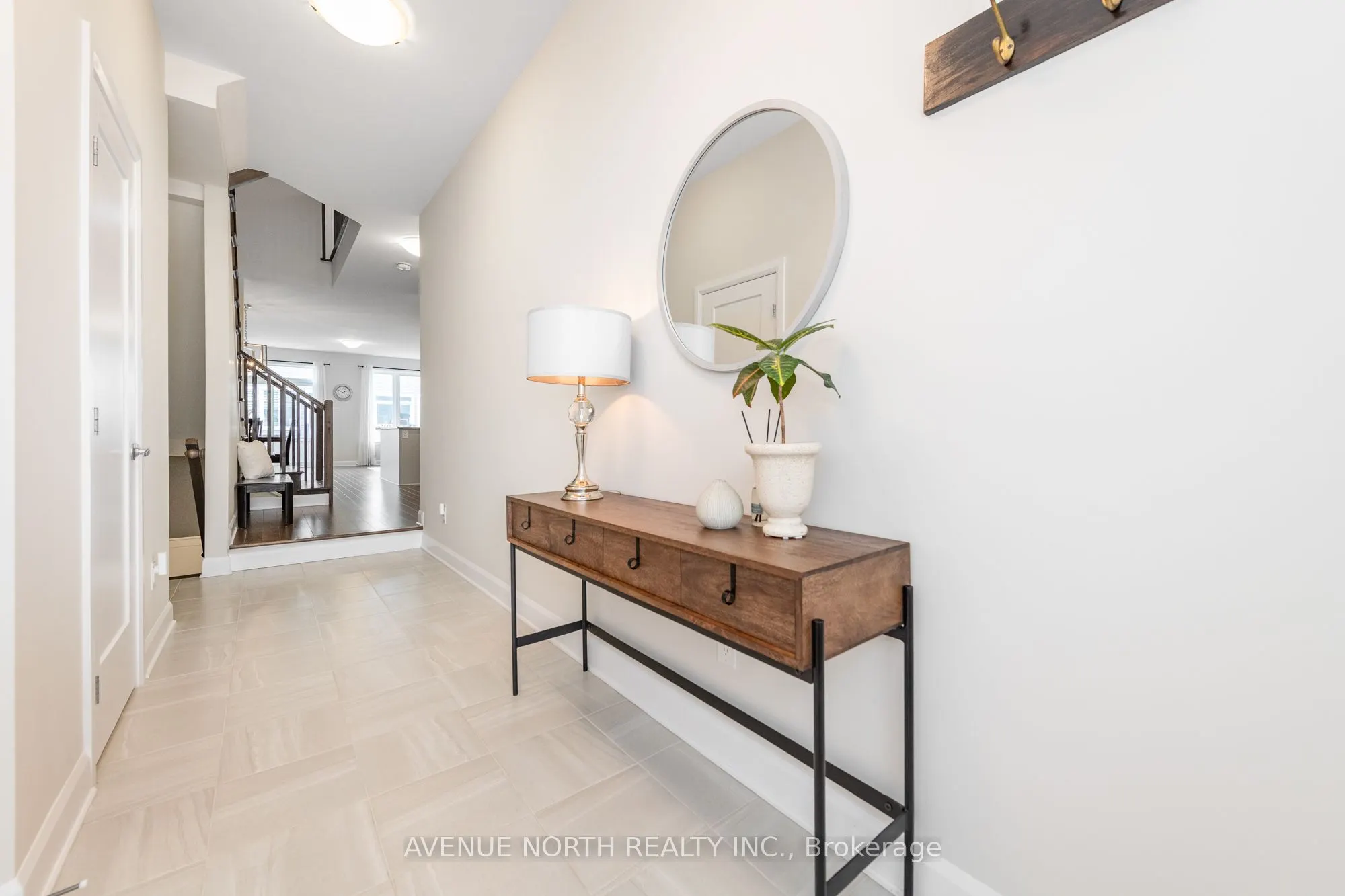 121 ANGELONIA Crescent