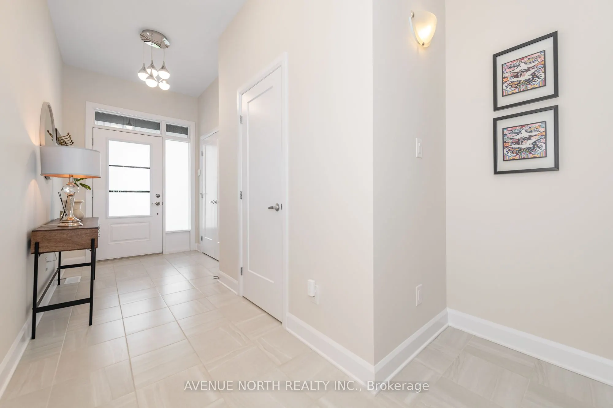121 ANGELONIA Crescent