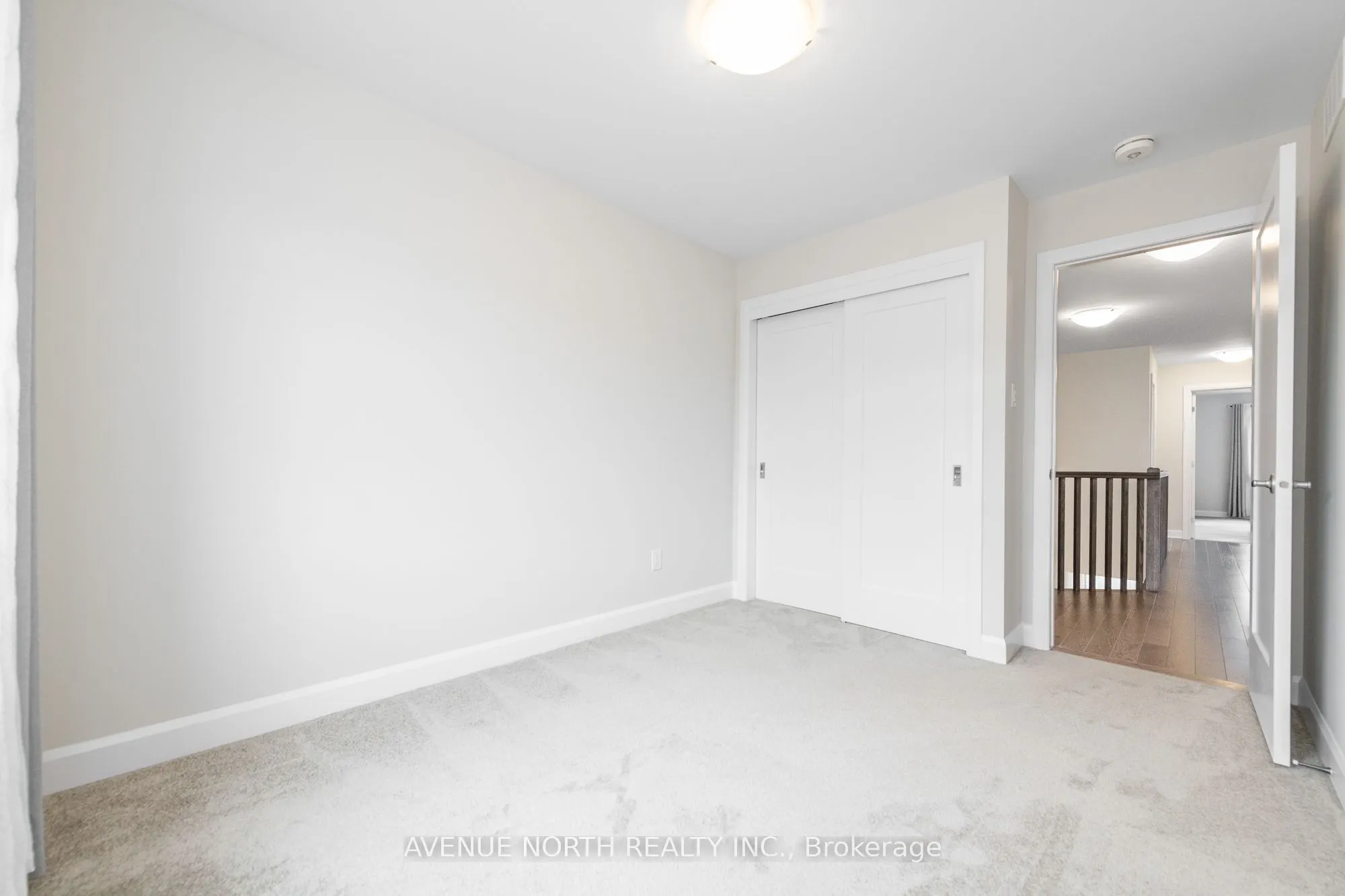121 ANGELONIA Crescent