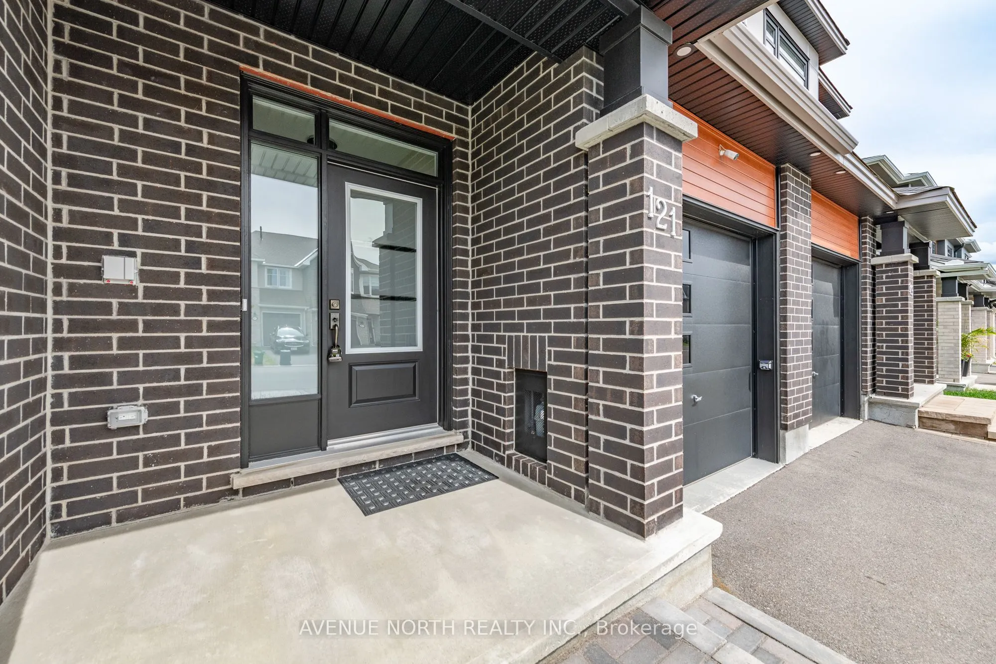 121 ANGELONIA Crescent