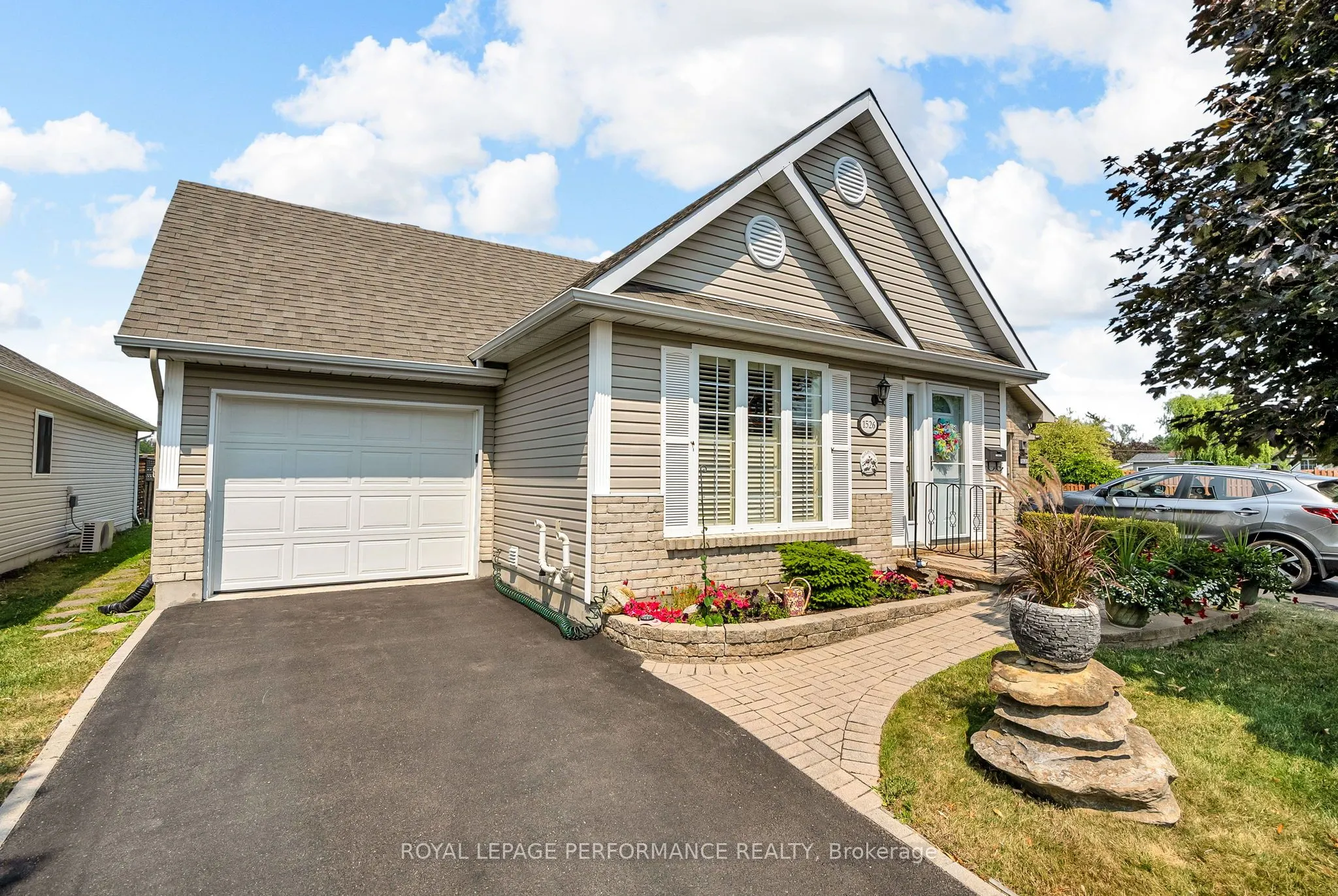 1526 Frank Court