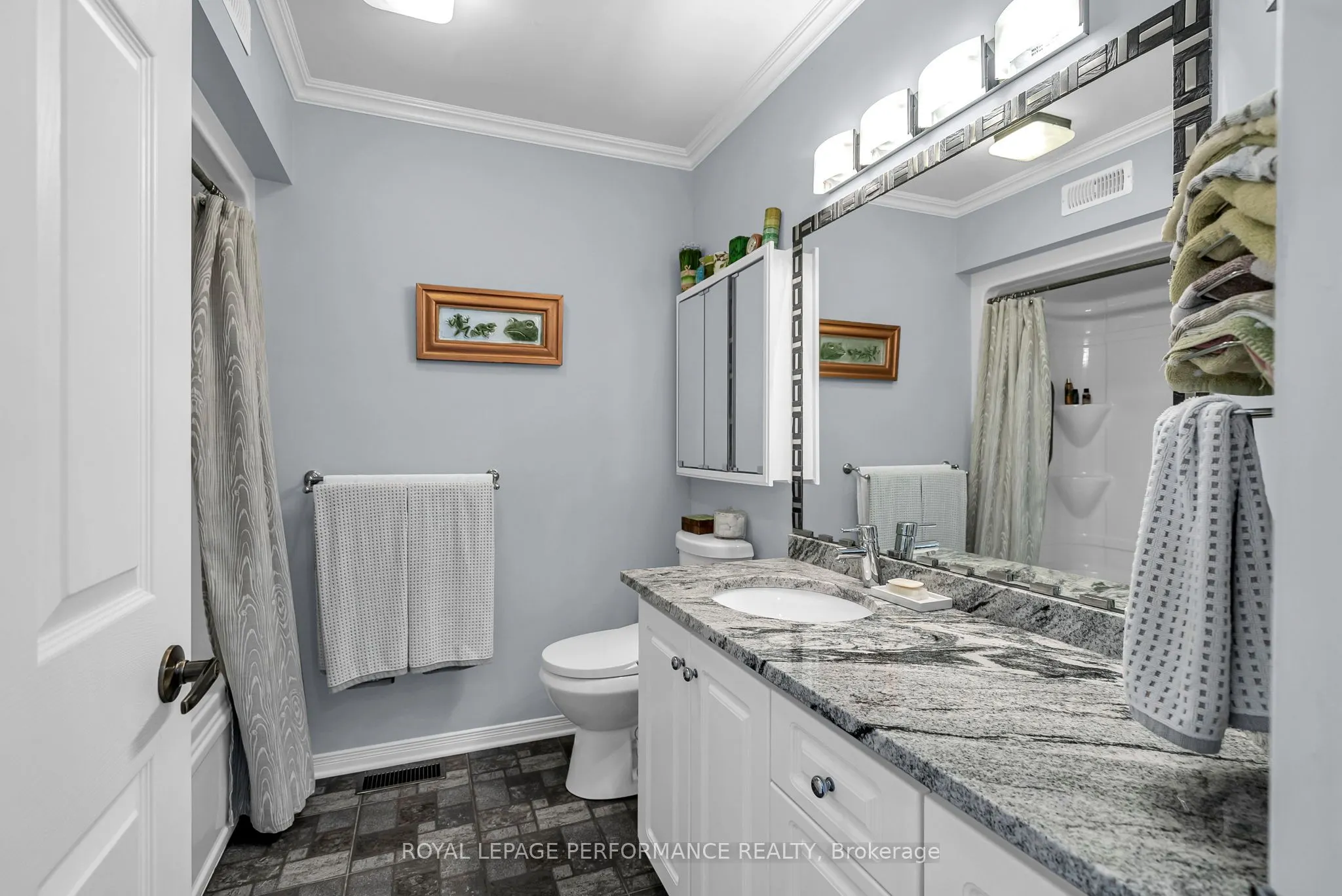 1526 Frank Court