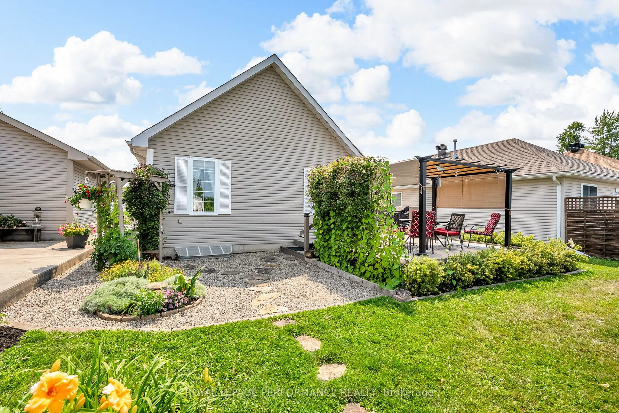 1526 Frank Court