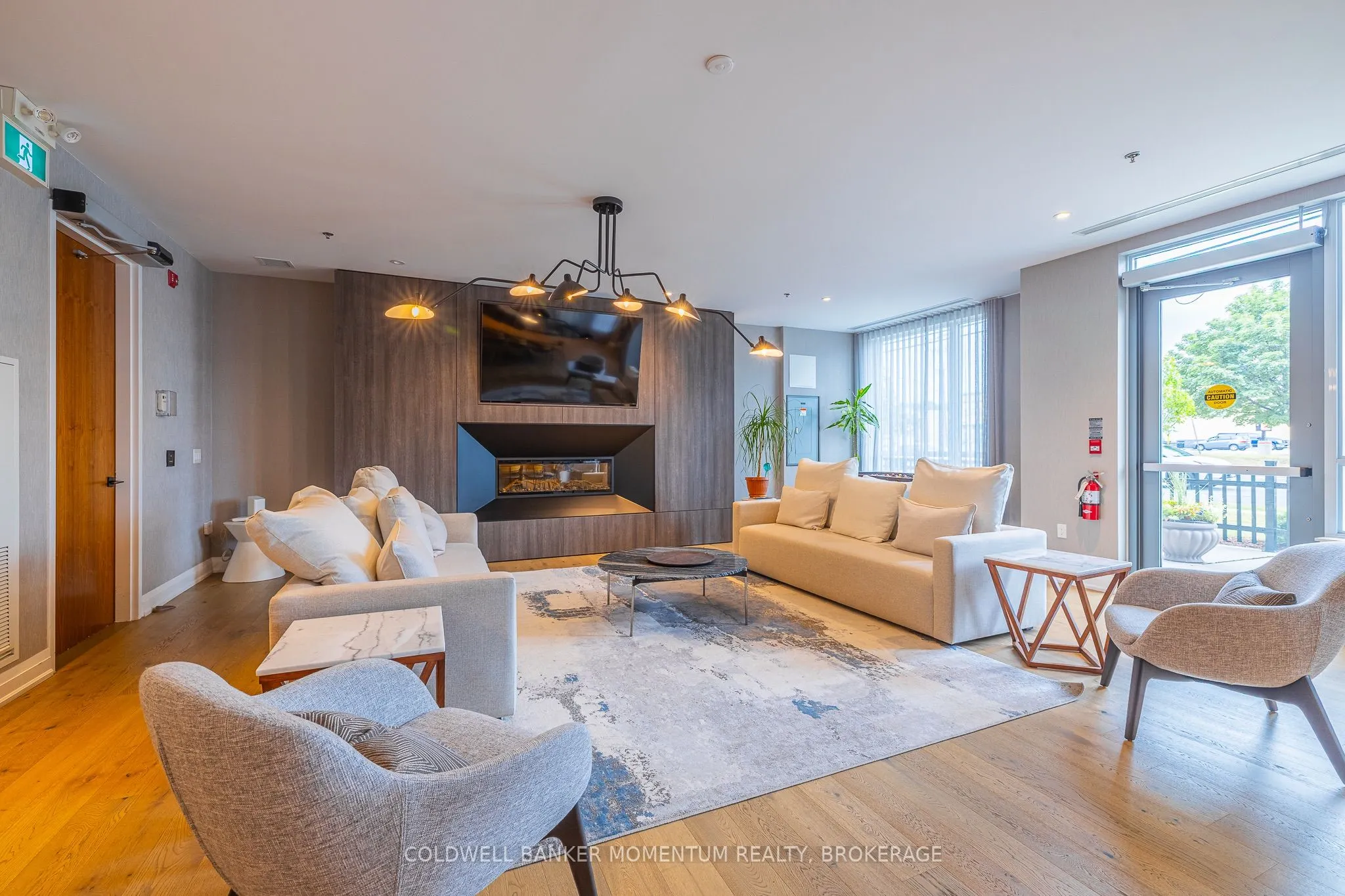 121 Highway 8, #416