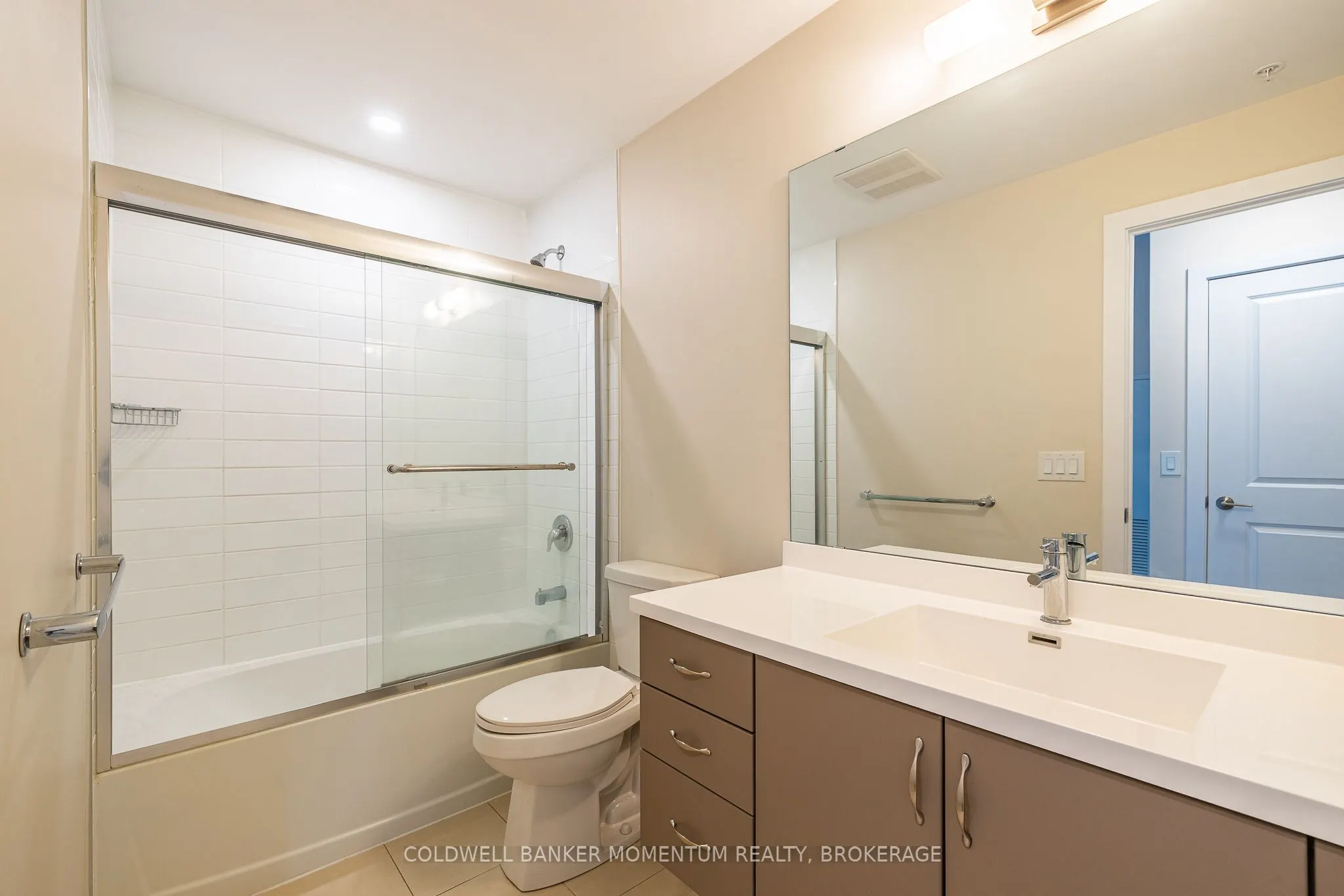 121 Highway 8, #416