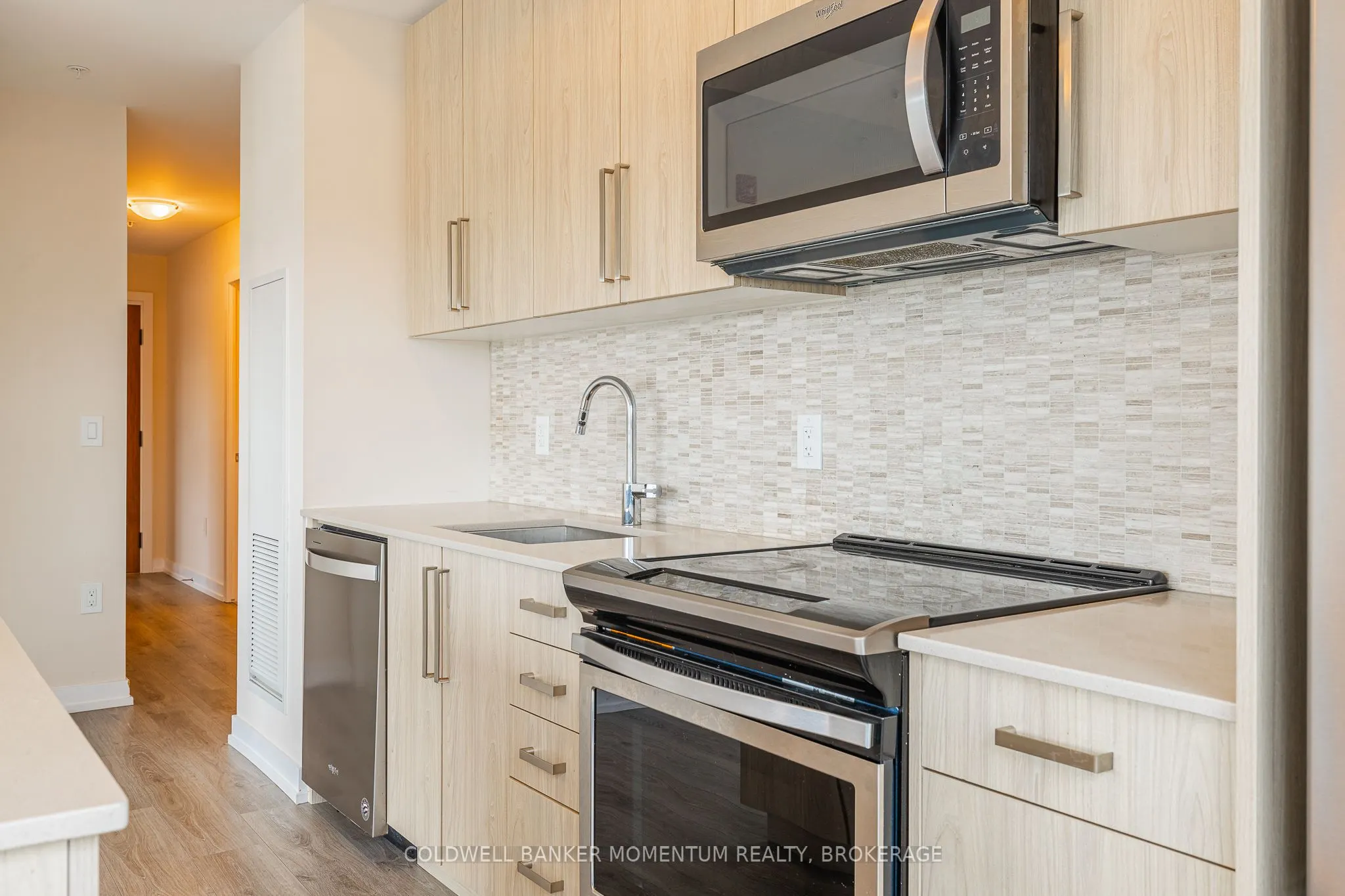 121 Highway 8, #416