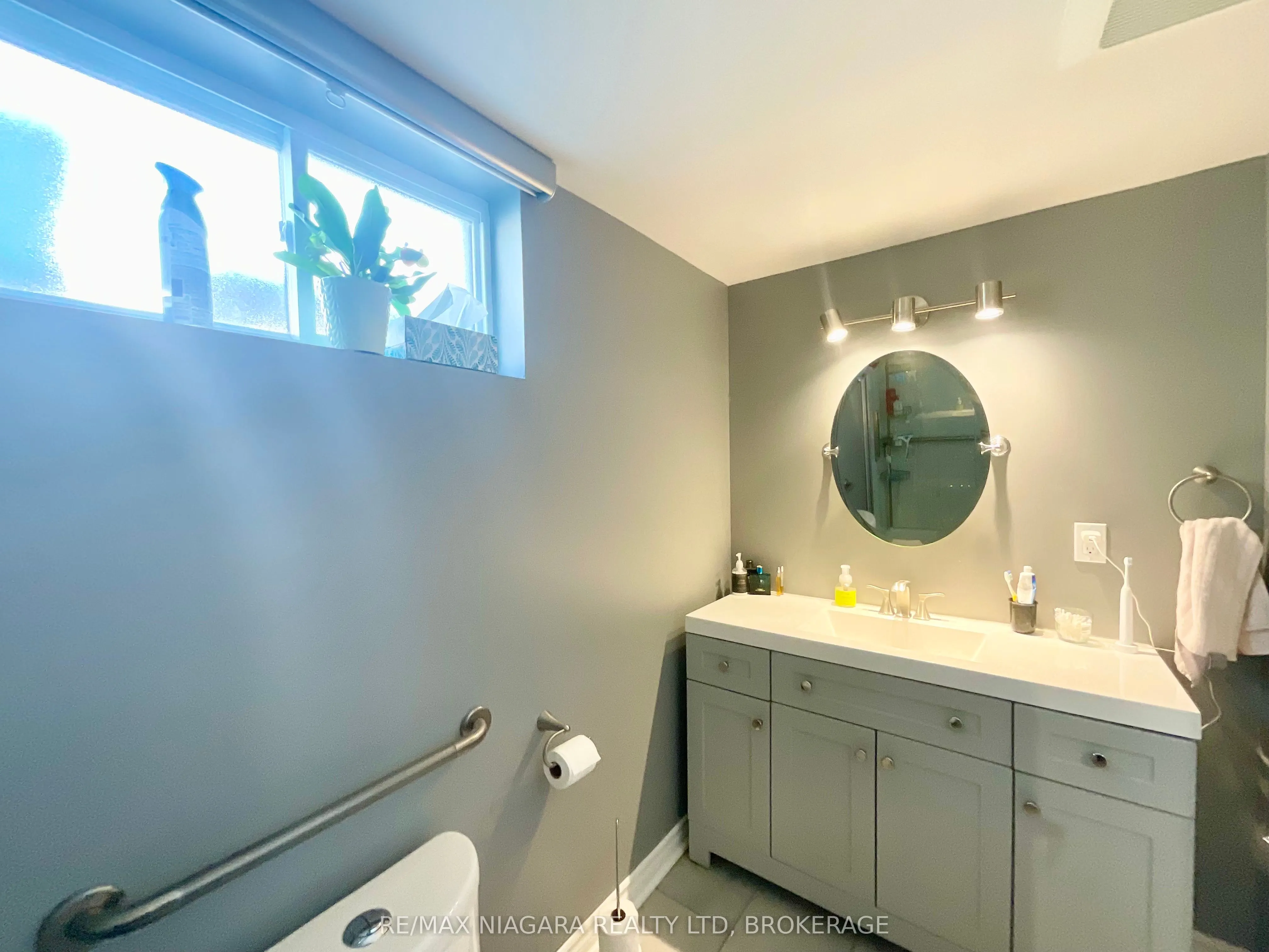 136 CLARKE Street, #Lower