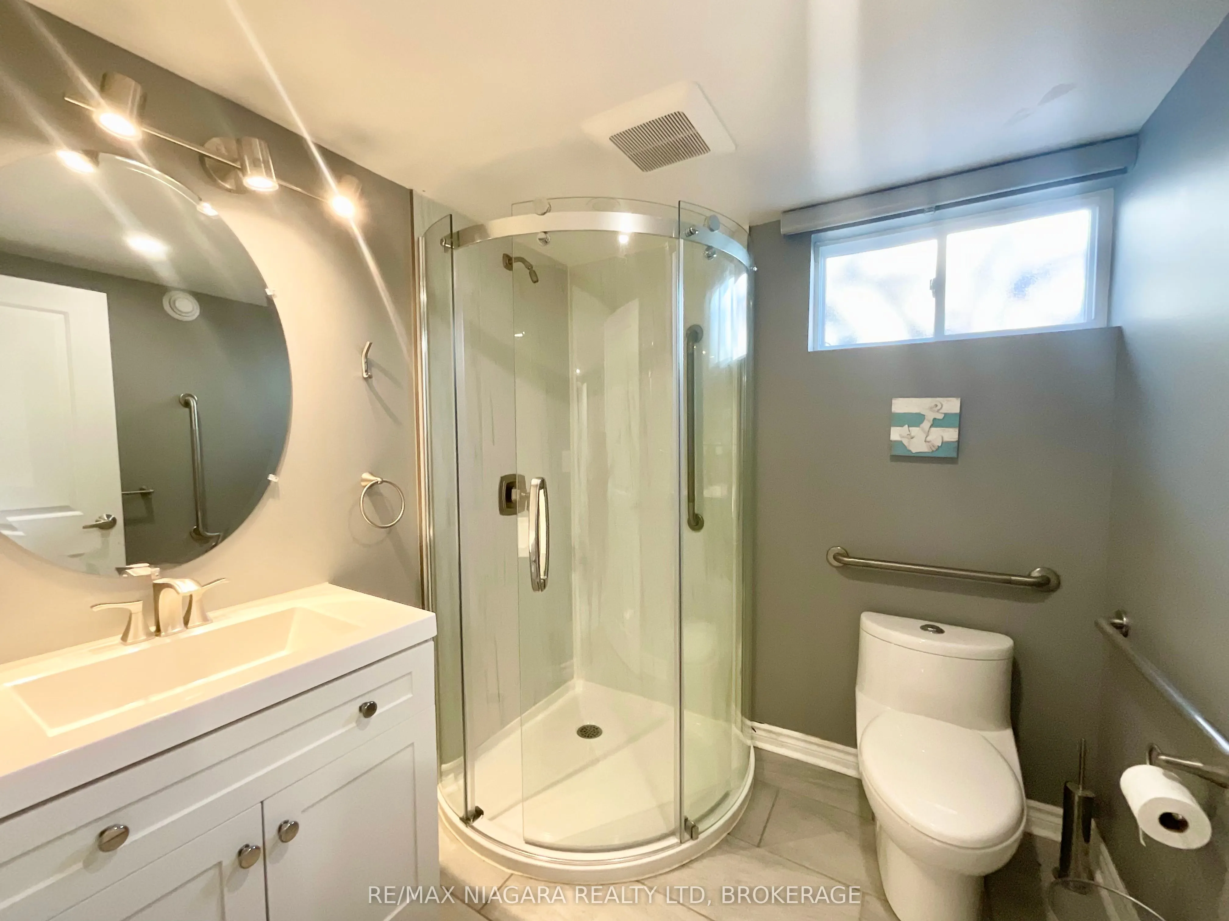 136 CLARKE Street, #Lower