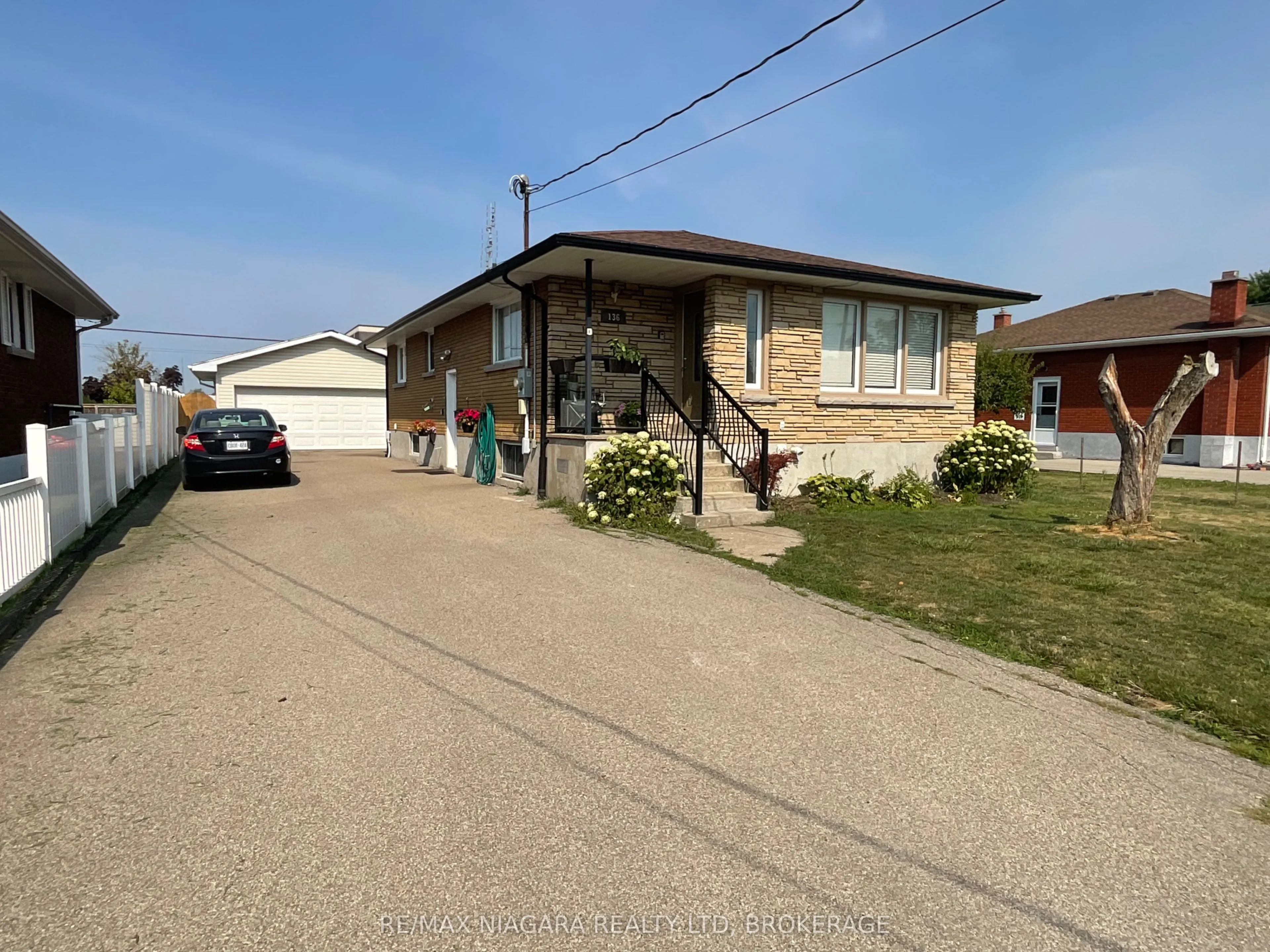 136 CLARKE Street, #Lower