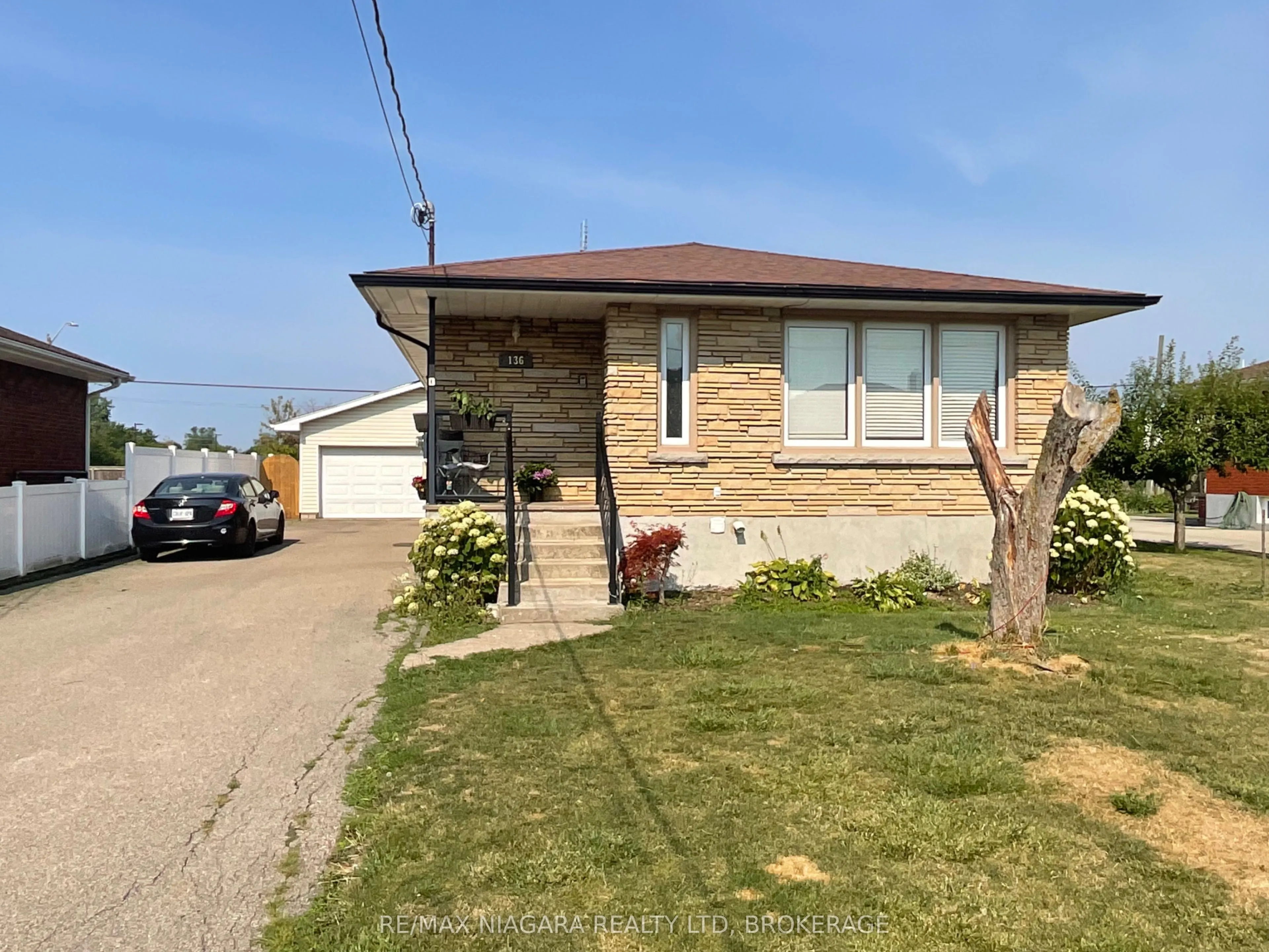 136 CLARKE Street, #Lower