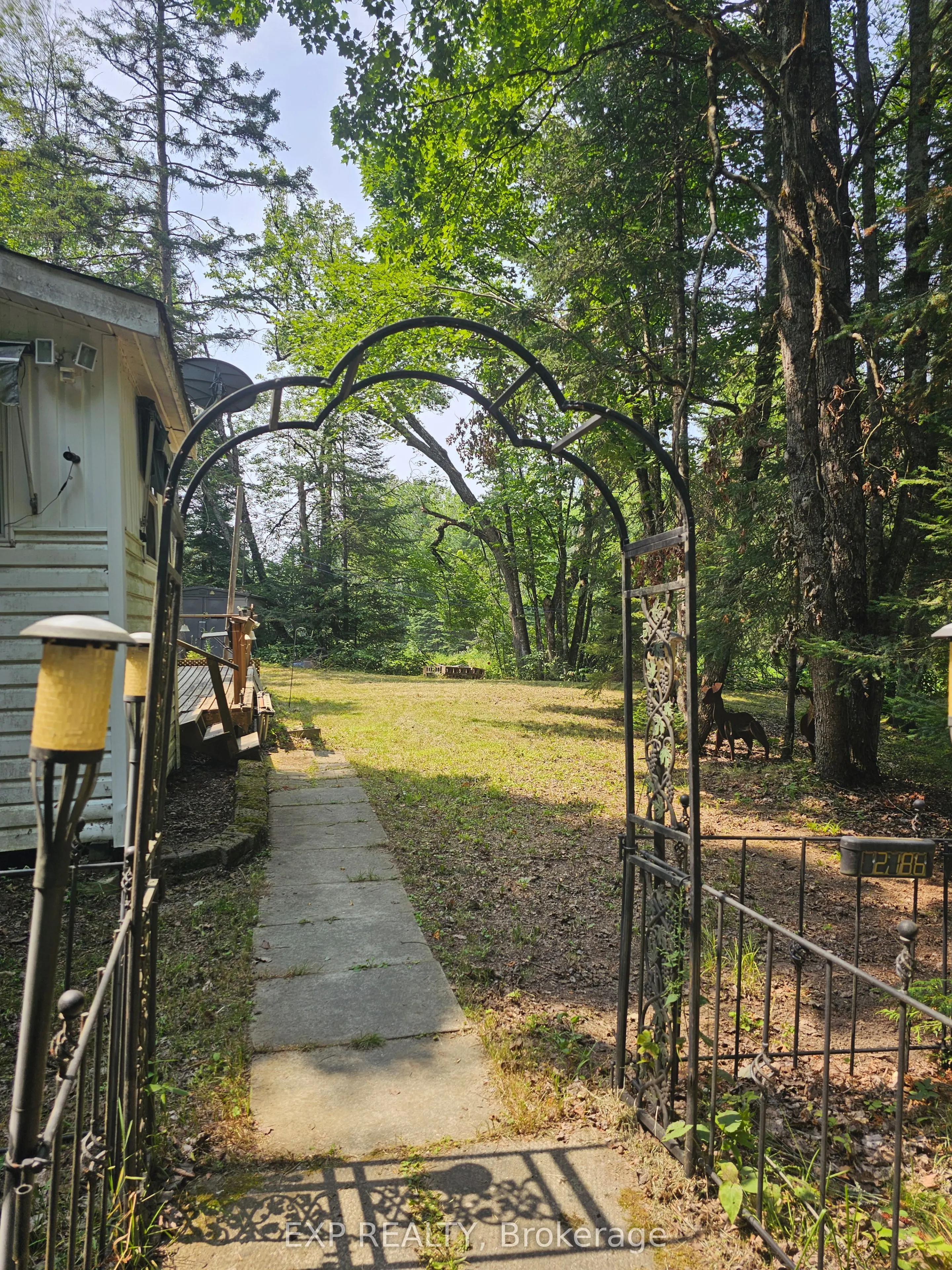 2186 Salerno Lake Road