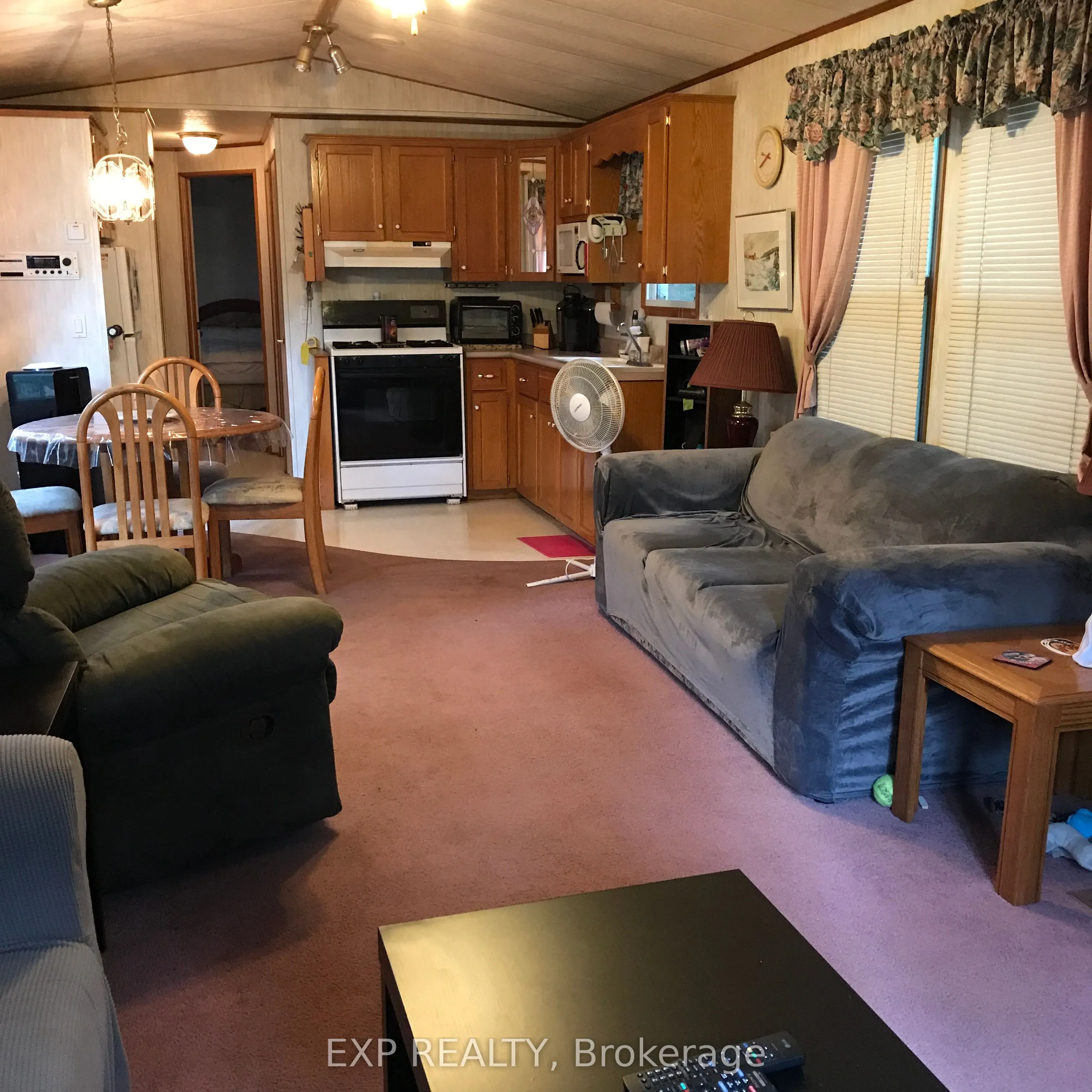 2186 Salerno Lake Road