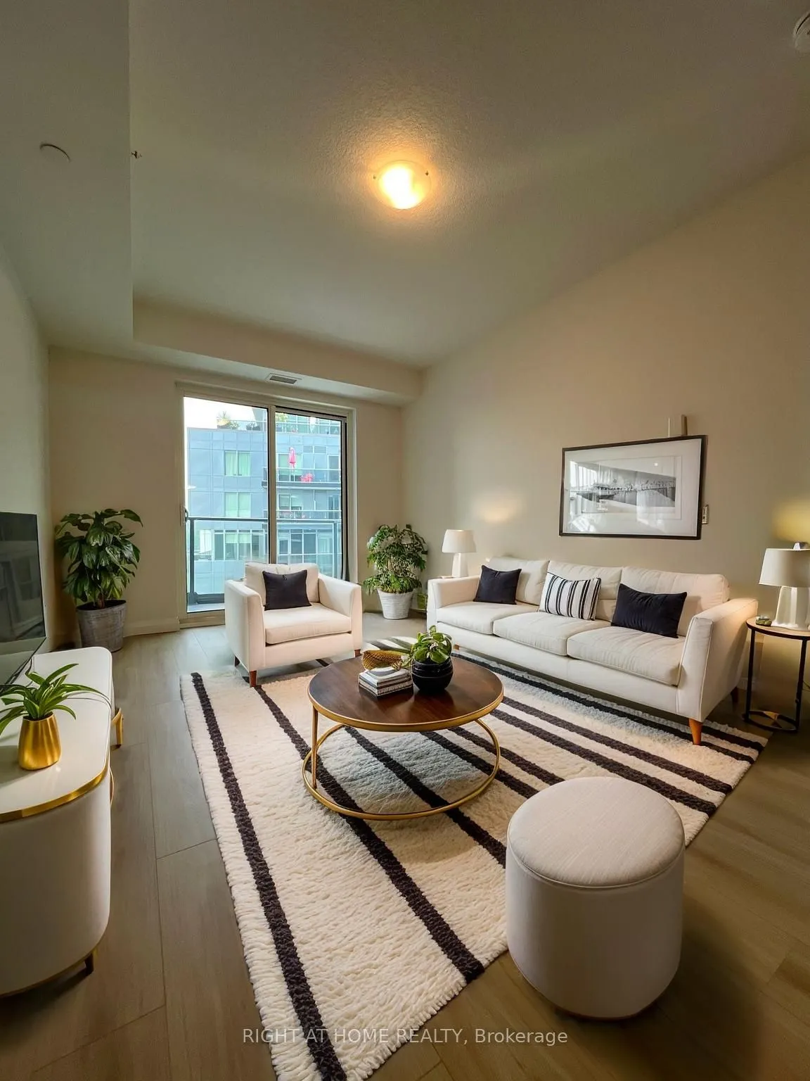 93 arthur Street, #808