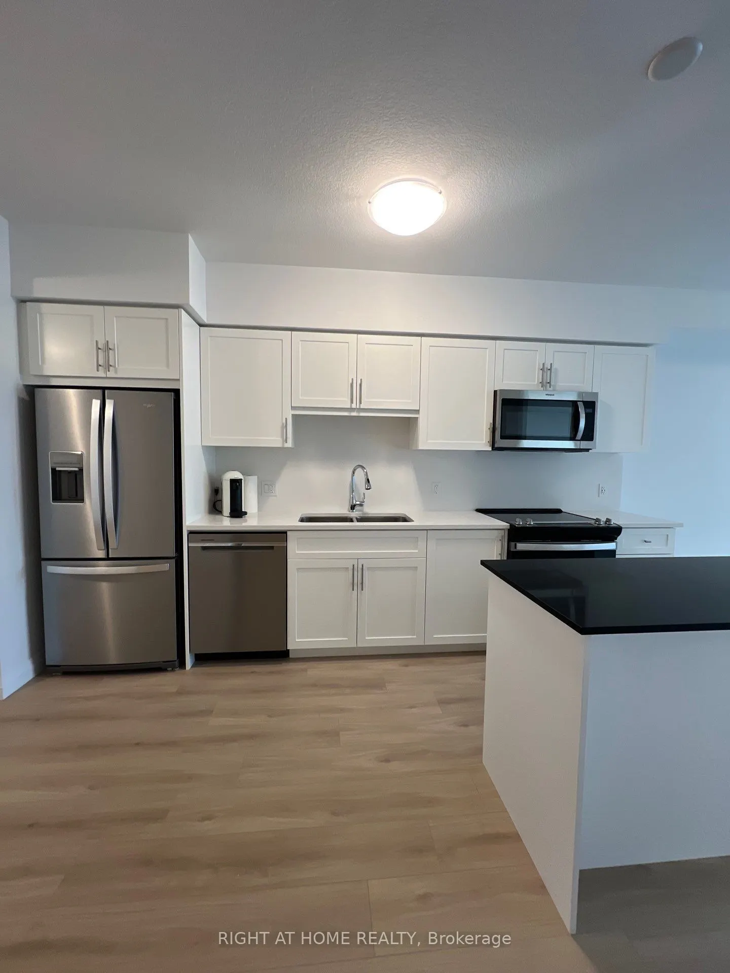 93 arthur Street, #808