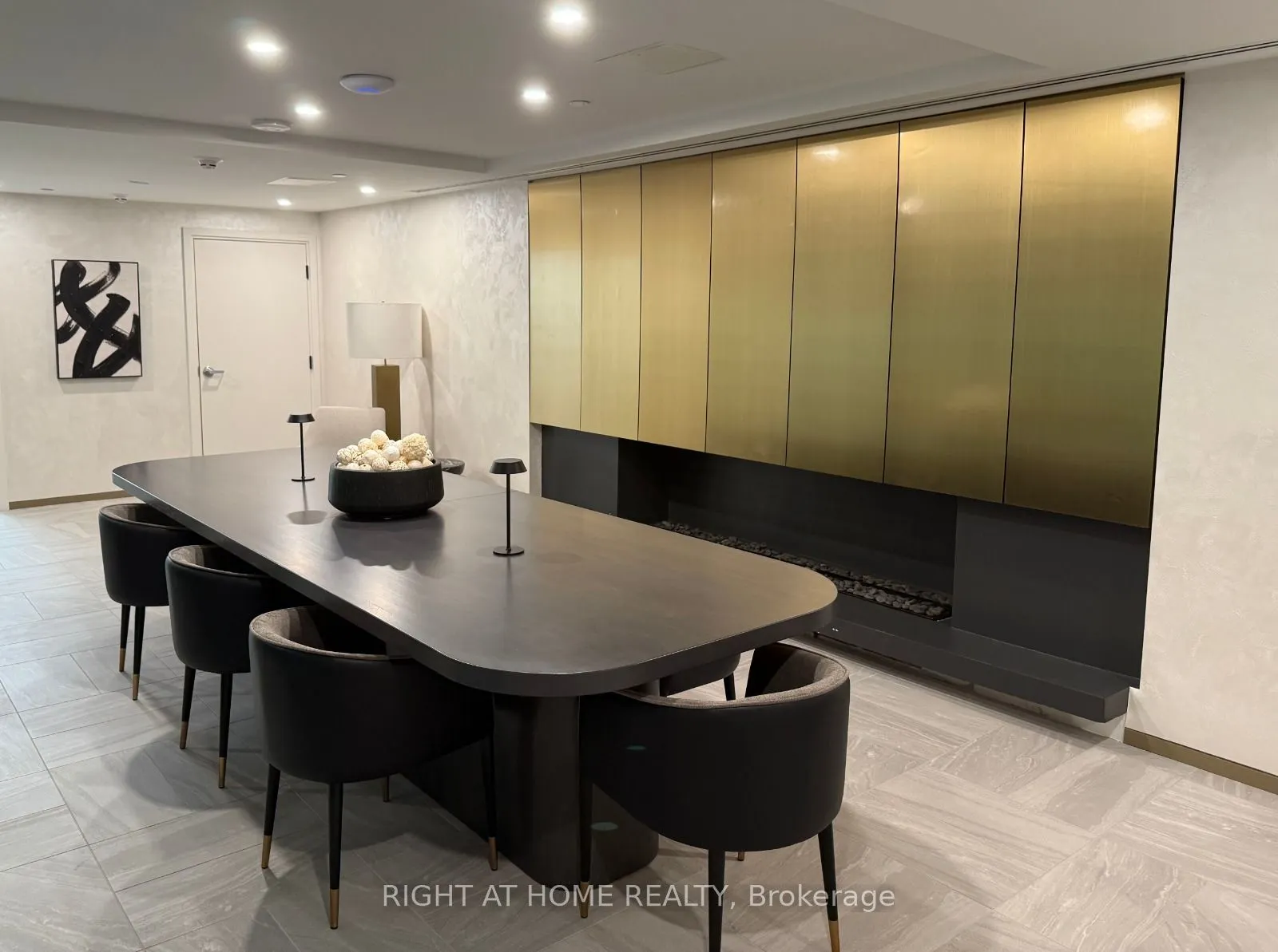 93 arthur Street, #808