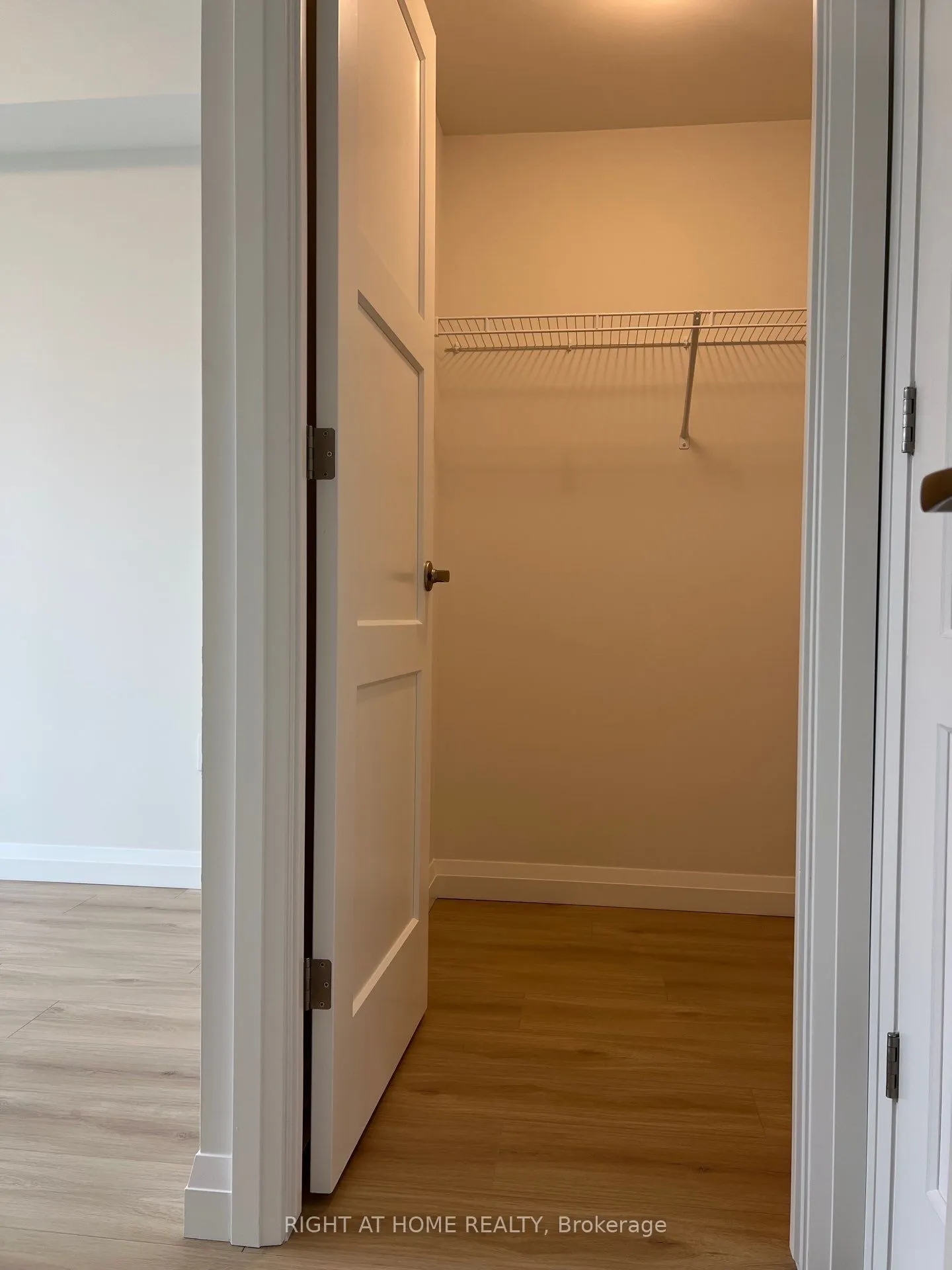 93 arthur Street, #808