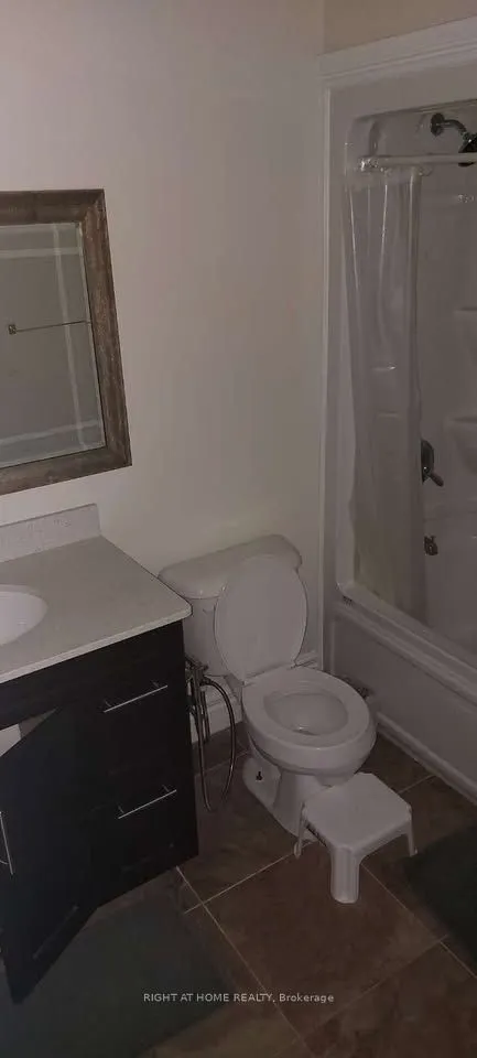 870 Howard Avenue, #2