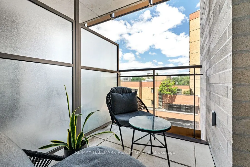 411 Mackay Street, #401