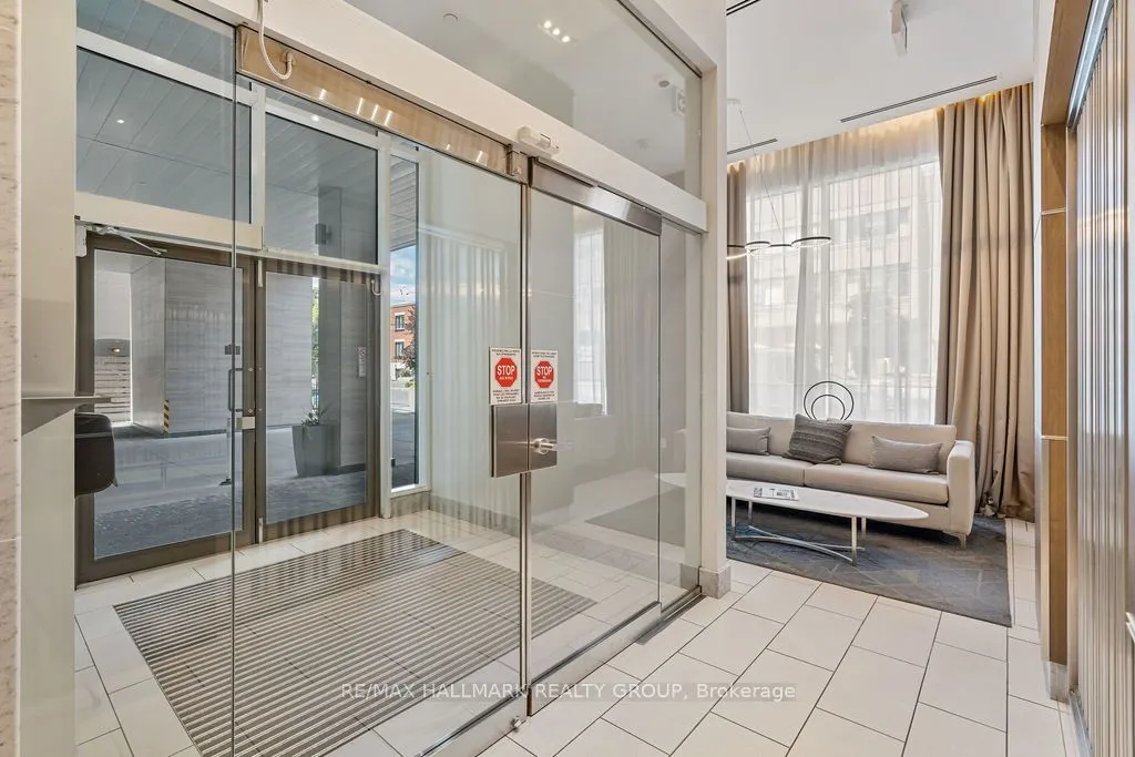 411 Mackay Street, #401