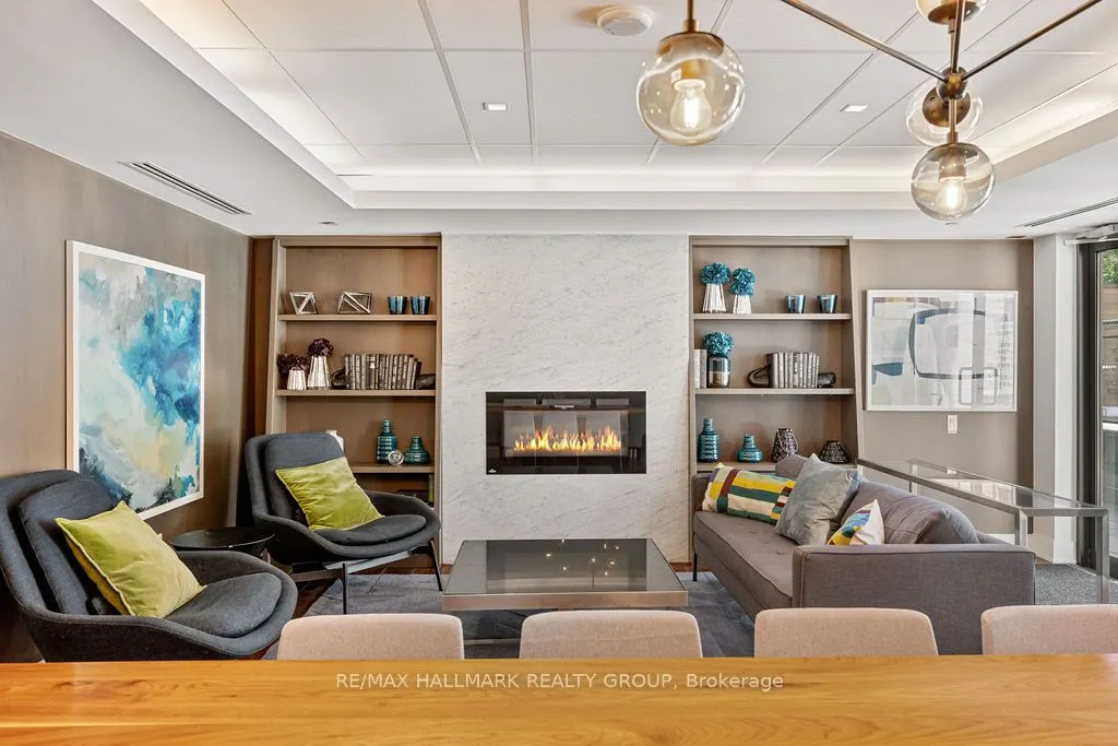 411 Mackay Street, #401