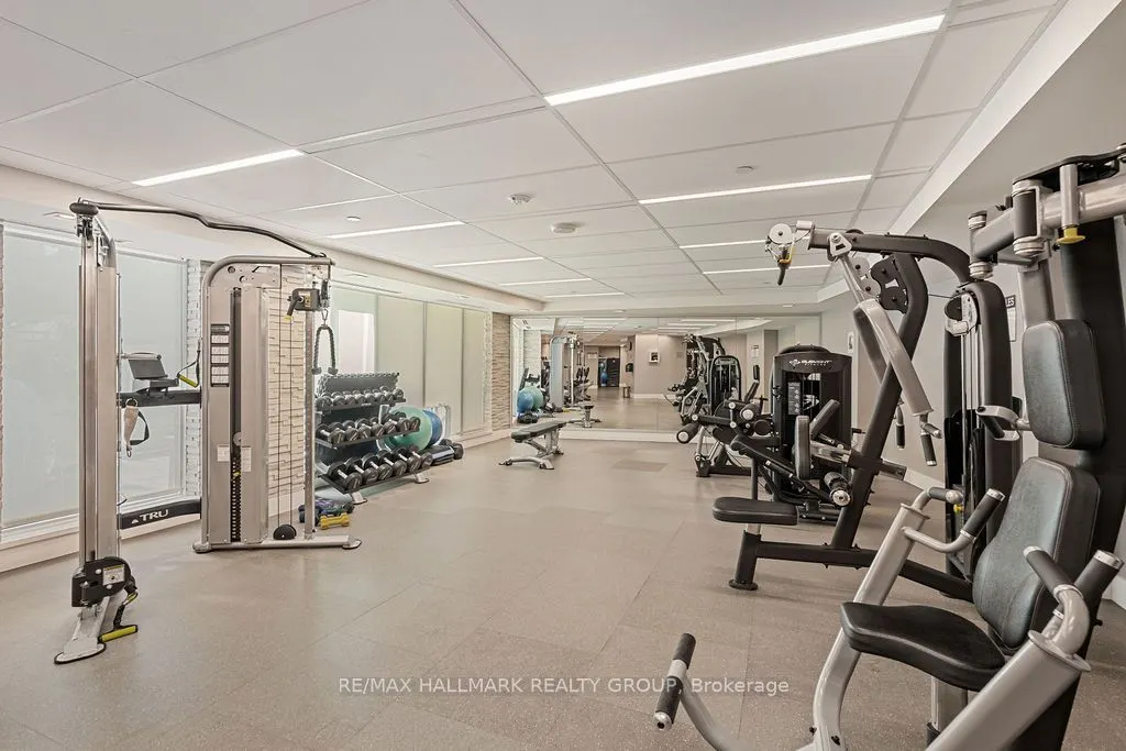 411 Mackay Street, #401