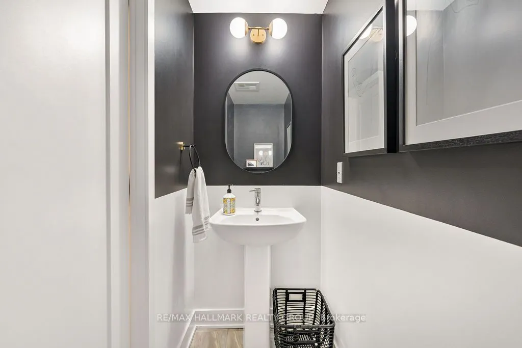 411 Mackay Street, #401