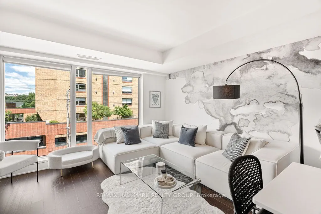 411 Mackay Street, #401