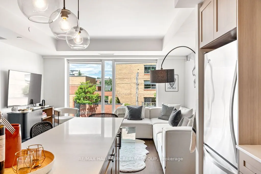 411 Mackay Street, #401