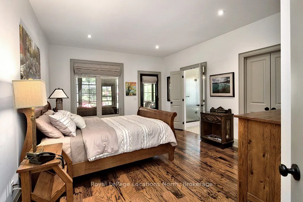 376 Sunset Boulevard