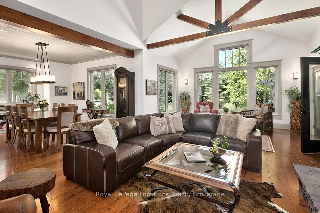 376 Sunset Boulevard
