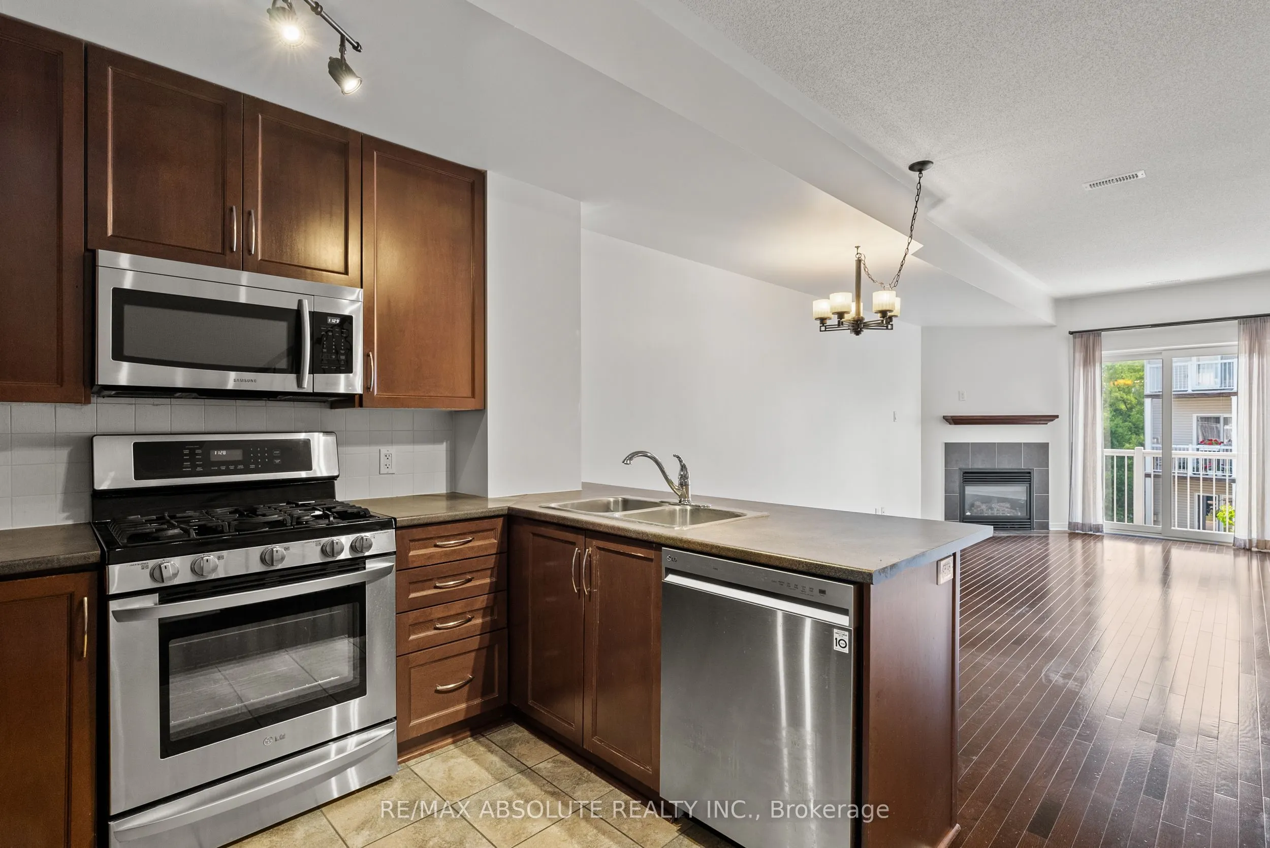 29 Jardin Private, #311
