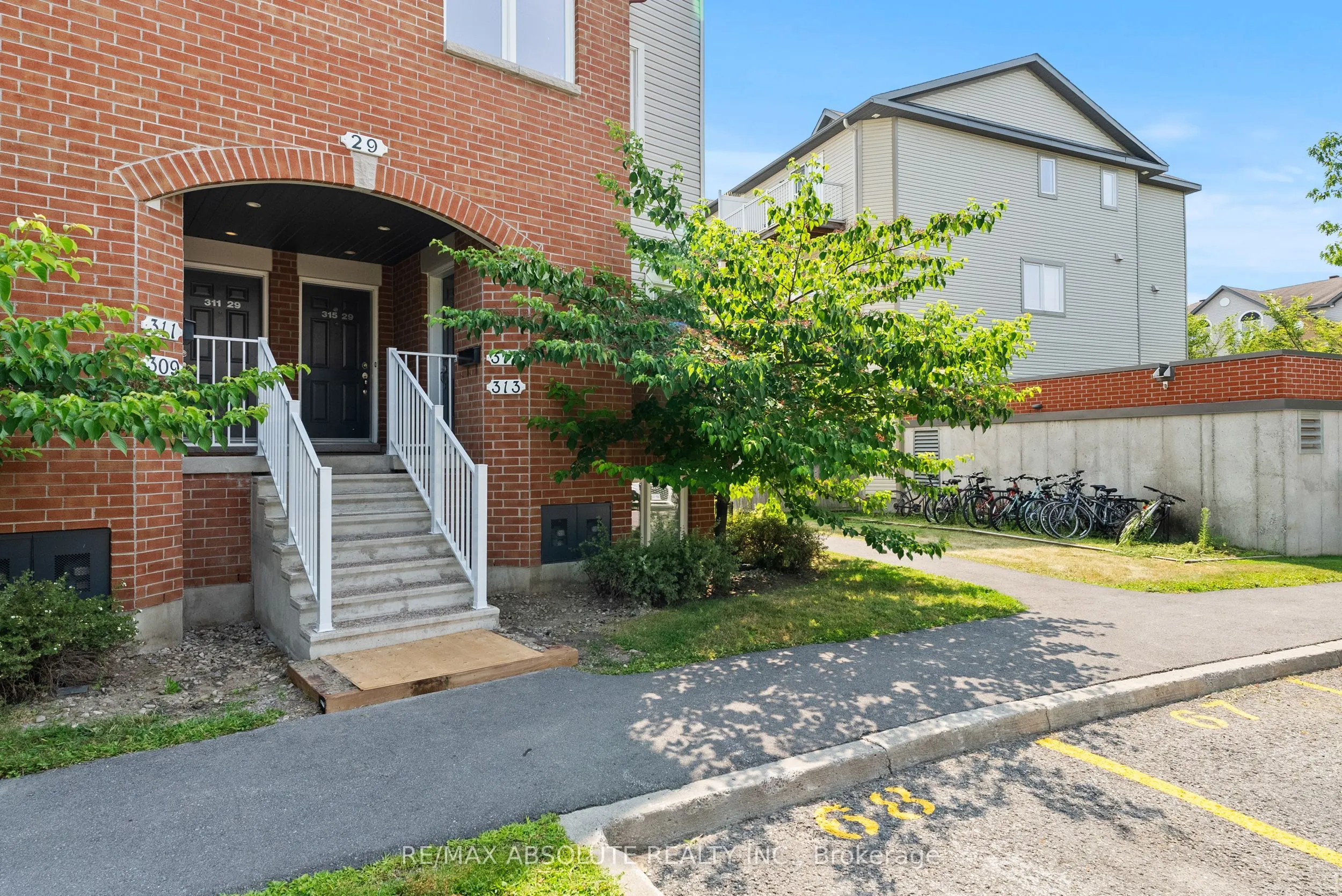 29 Jardin Private, #311