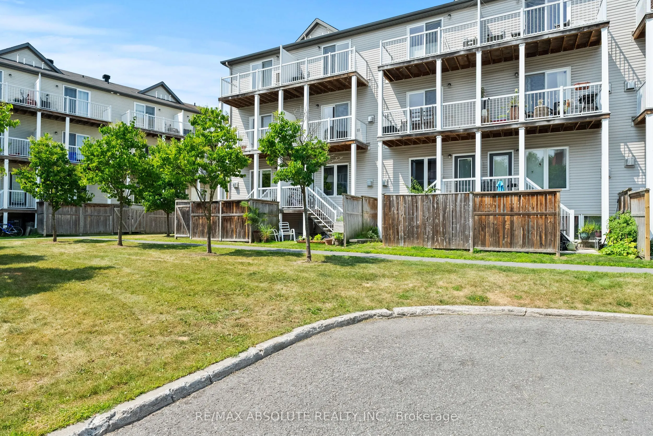 29 Jardin Private, #311