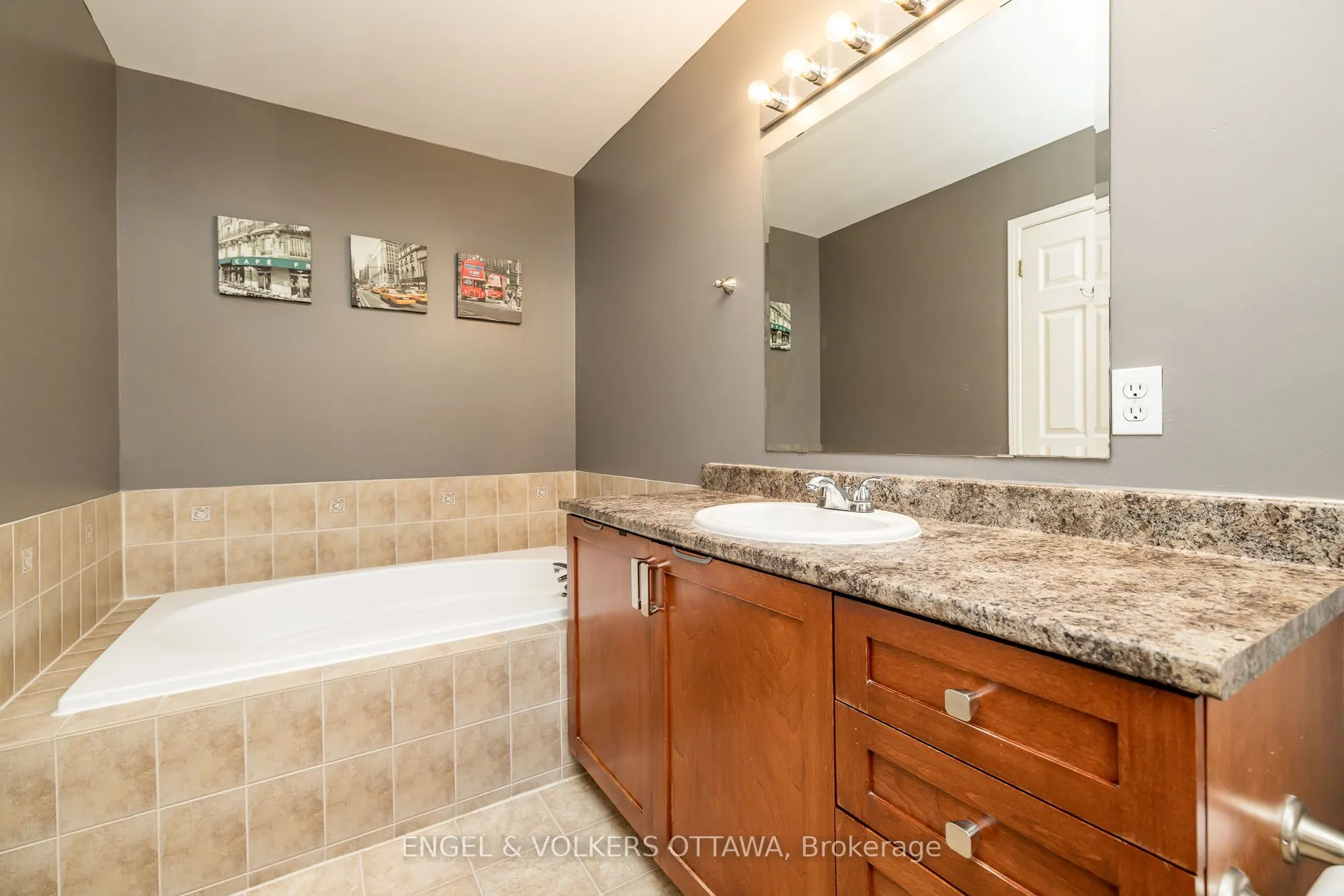 415 Citadel Crescent
