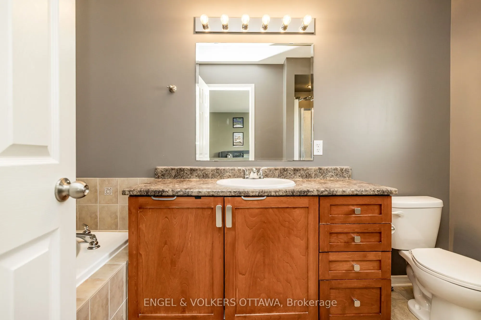 415 Citadel Crescent