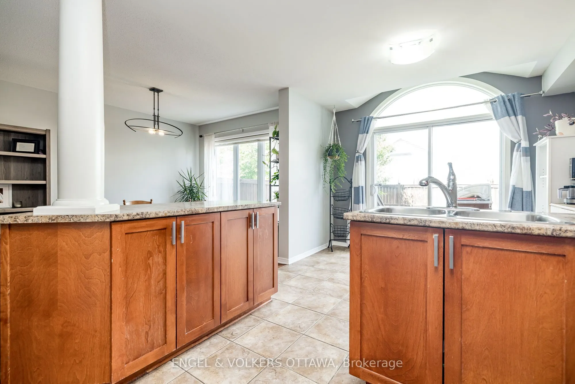 415 Citadel Crescent