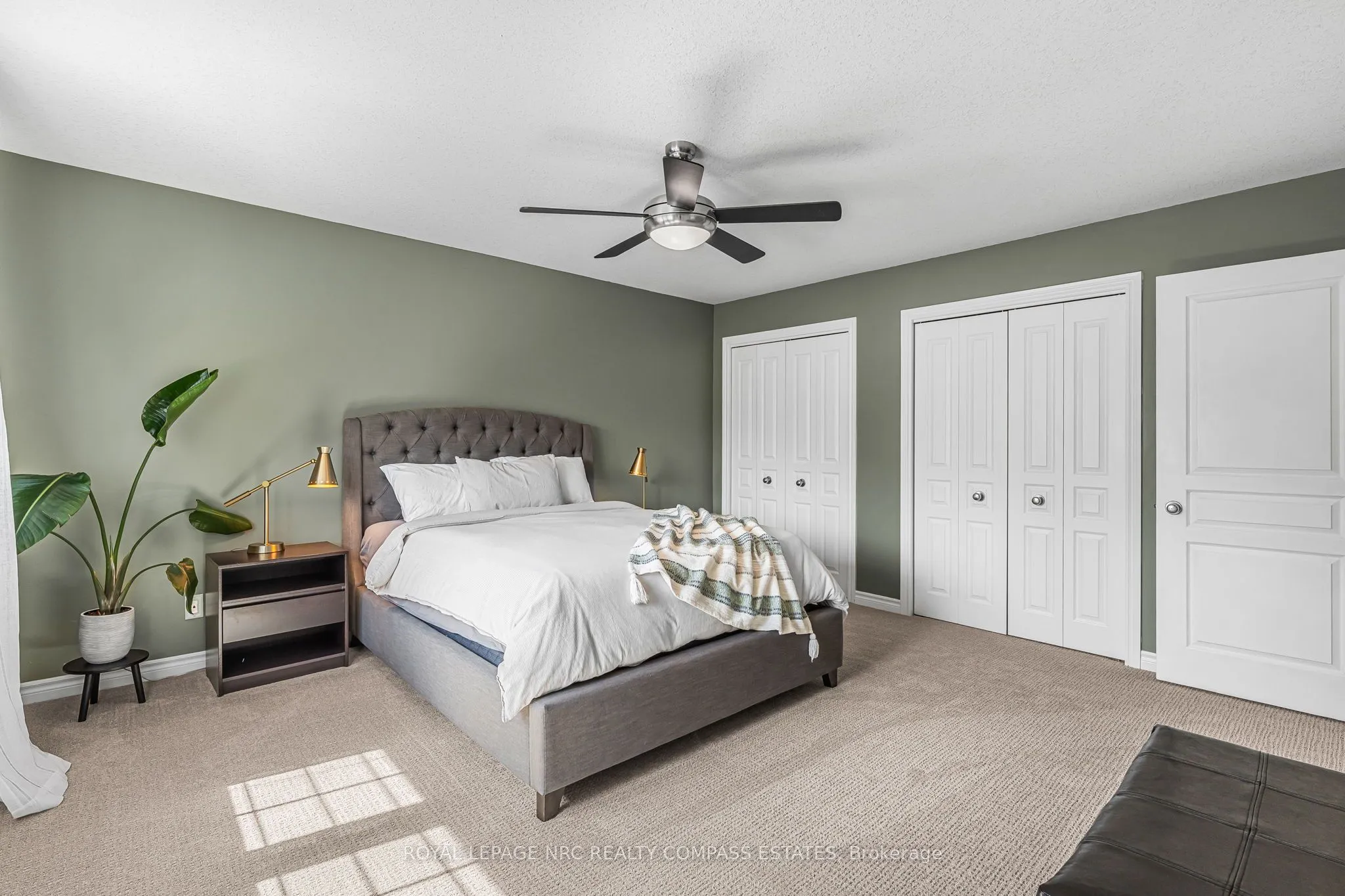 41 Broadway Avenue, #4