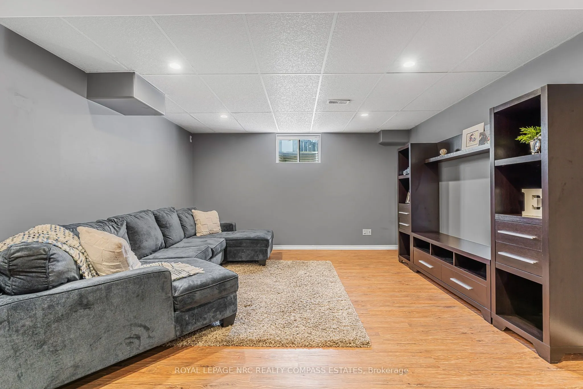 41 Broadway Avenue, #4