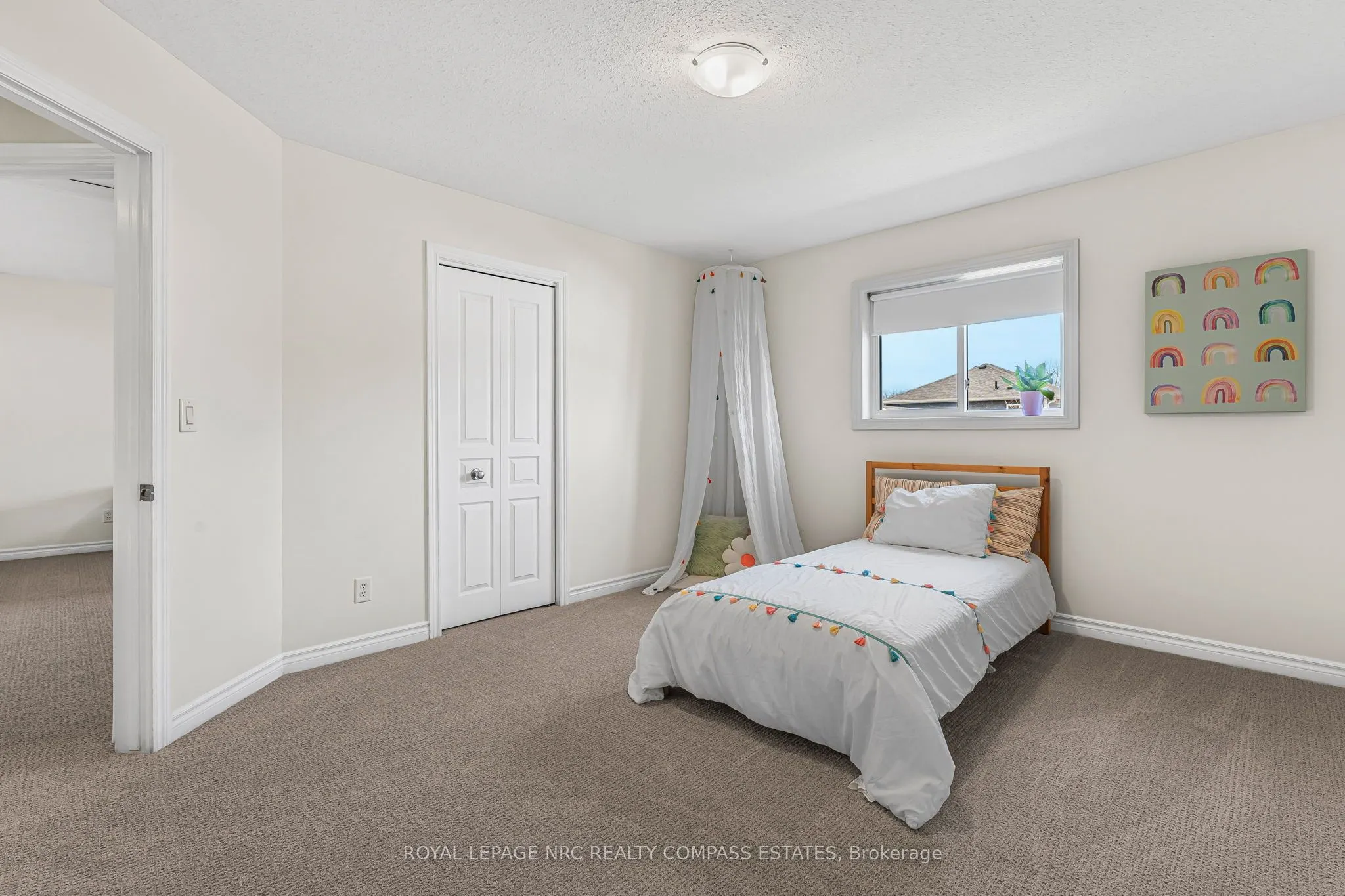 41 Broadway Avenue, #4