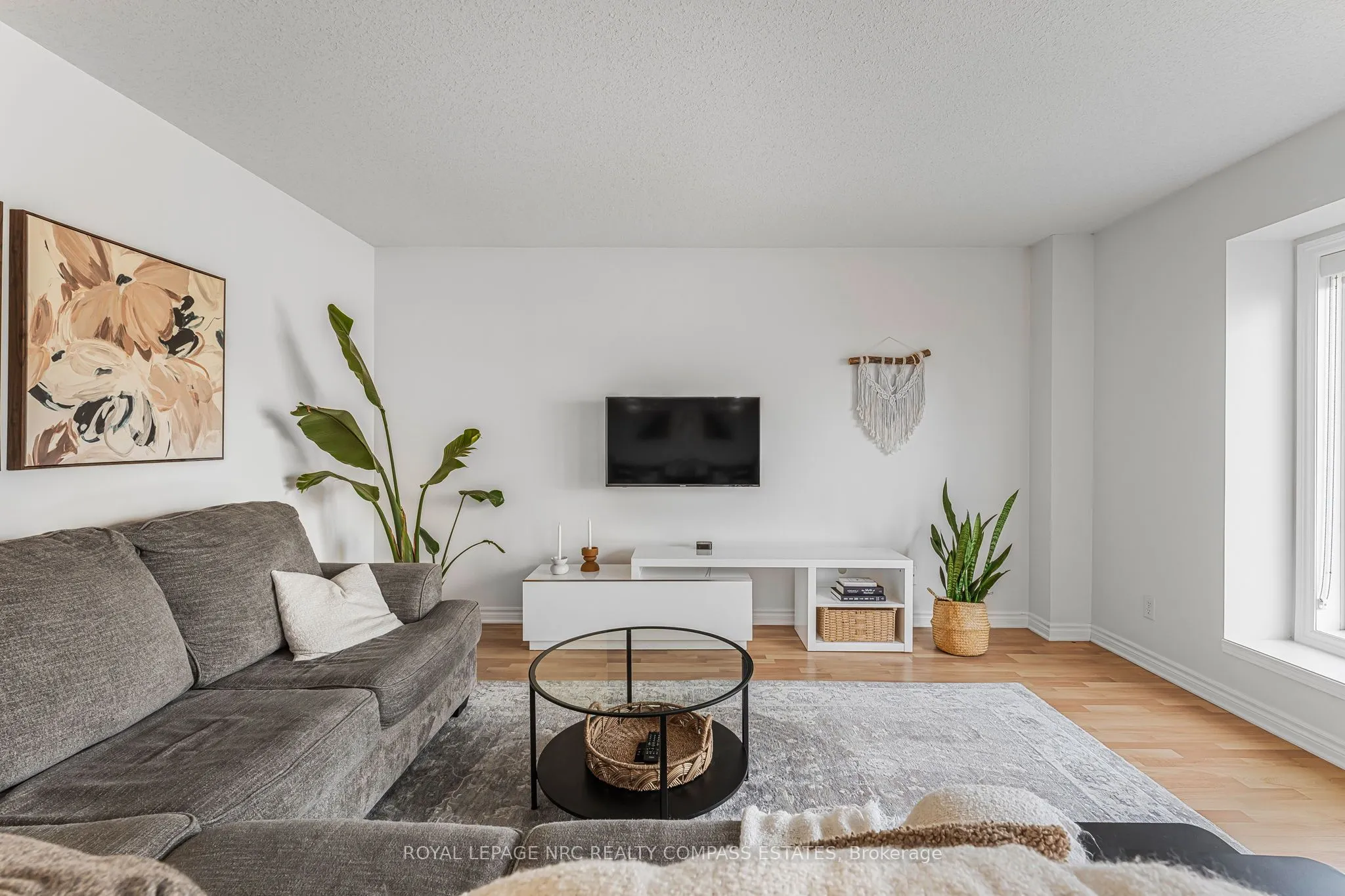 41 Broadway Avenue, #4