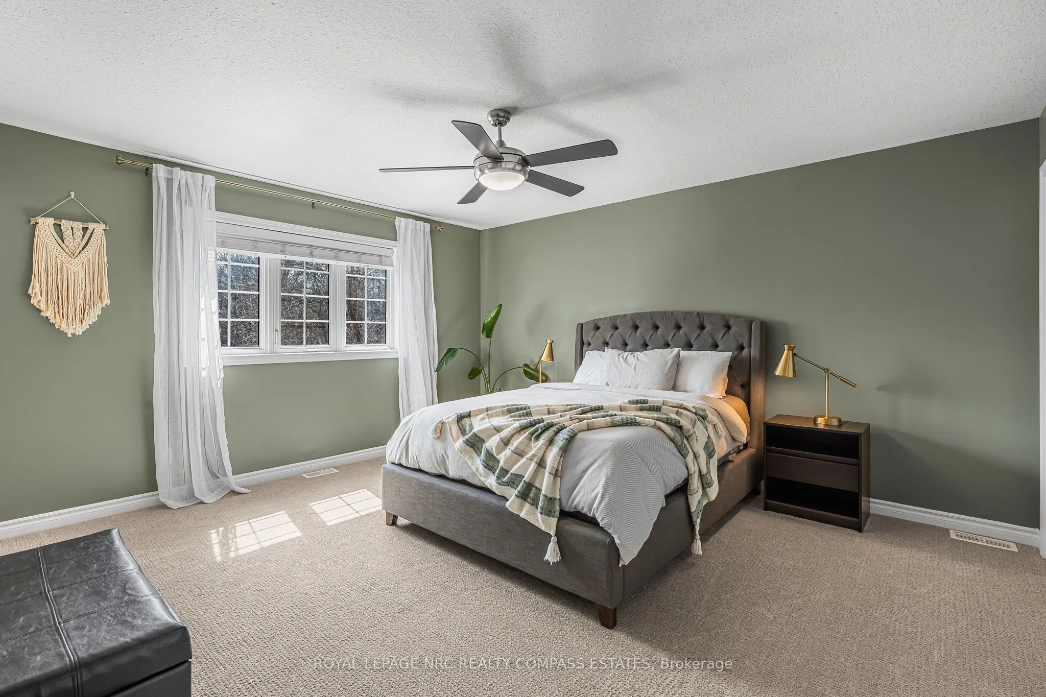 41 Broadway Avenue, #4
