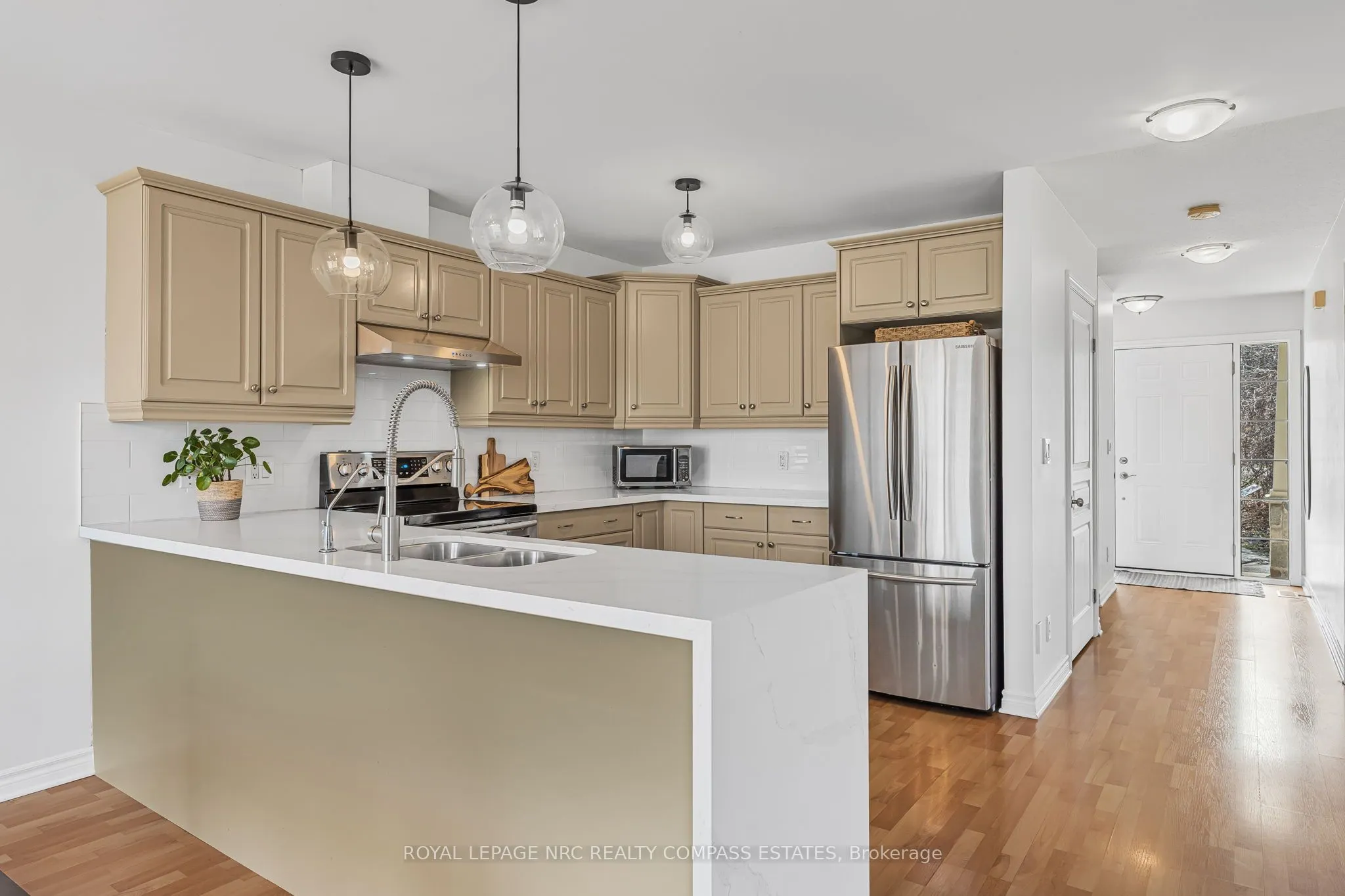 41 Broadway Avenue, #4